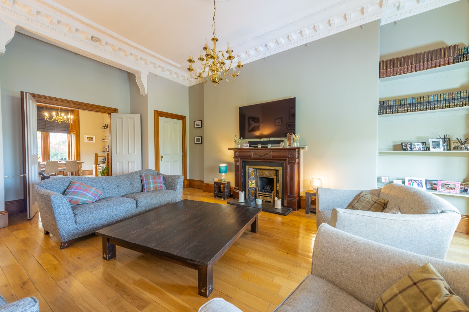 Ground & Garden 18 Athole Gardens, Dowanhill, G12 9BA Corum Property