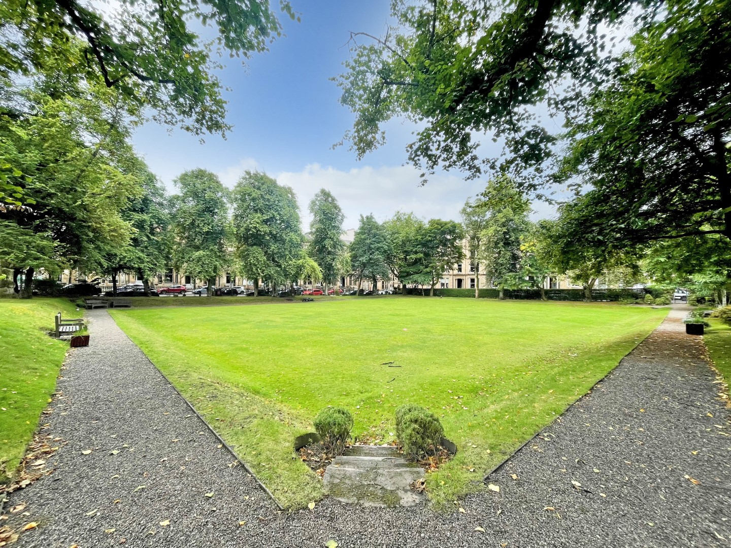 Ground & Garden 18 Athole Gardens, Dowanhill, G12 9BA Corum Property