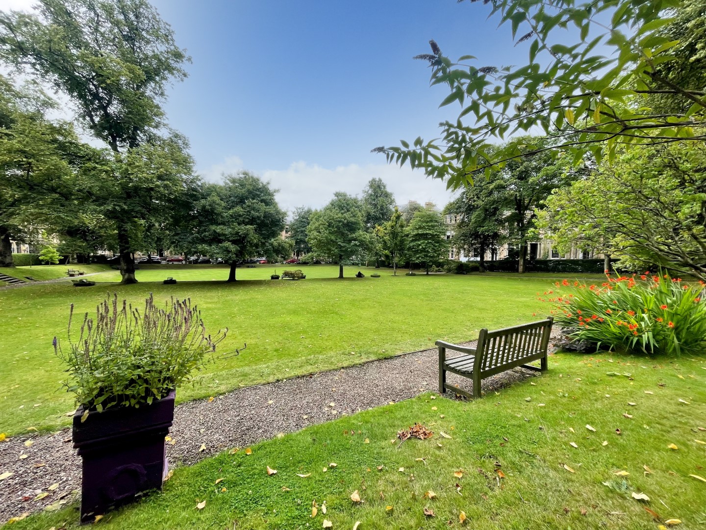 Ground & Garden 18 Athole Gardens, Dowanhill, G12 9BA Corum Property