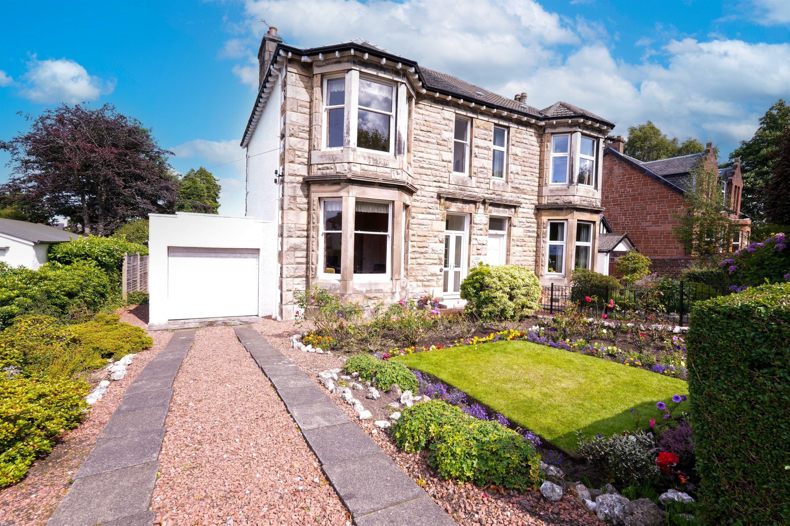 Orchard Drive Giffnock Corum Property