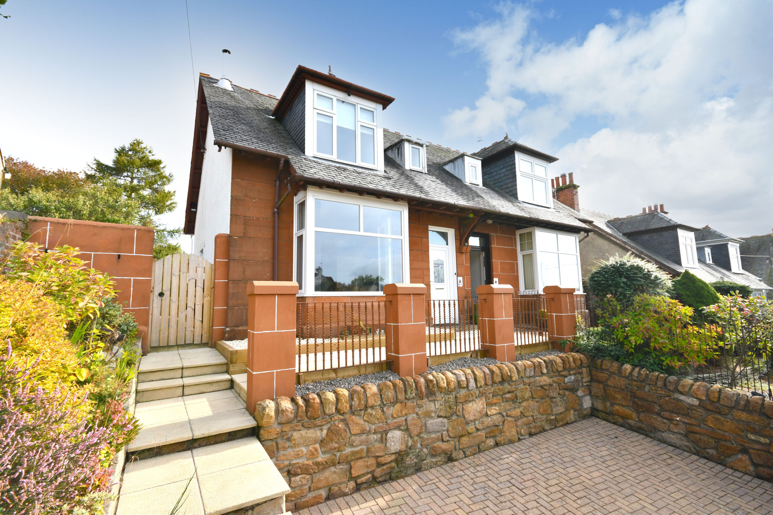 8 Gardenrose Path Maybole KA19 8AG Corum Property