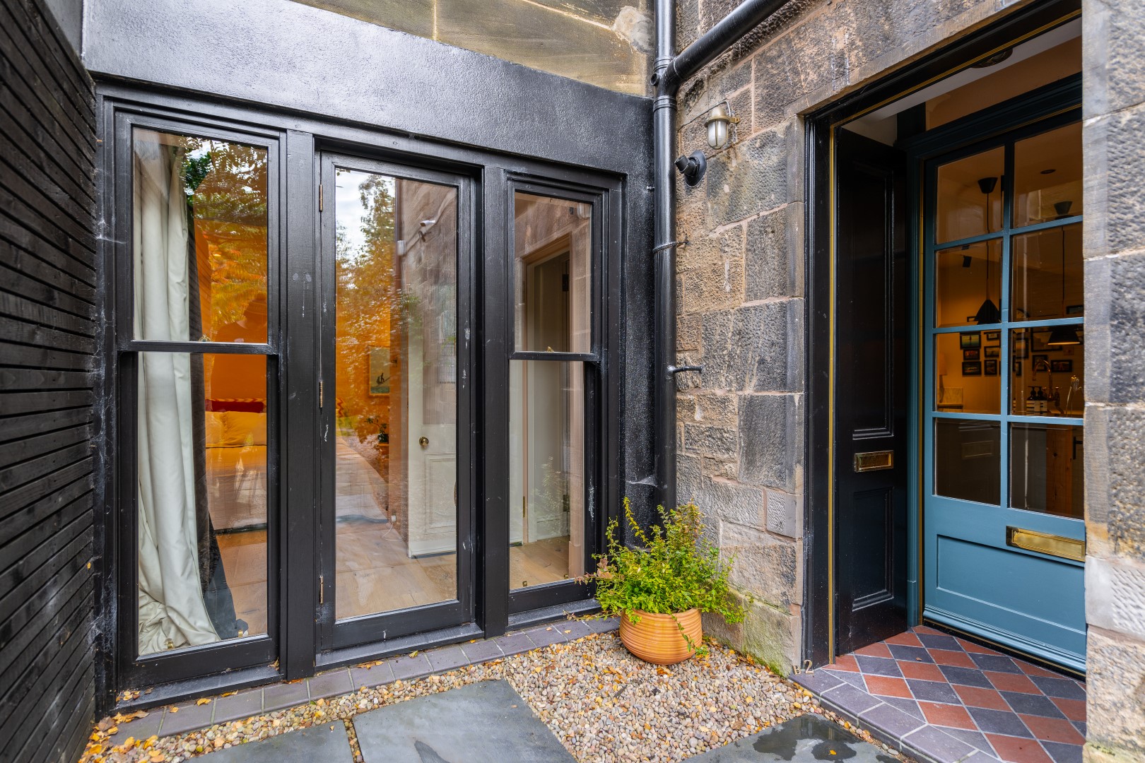 B2 60 Cleveden Drive Kelvinside G12 0NX Corum Property