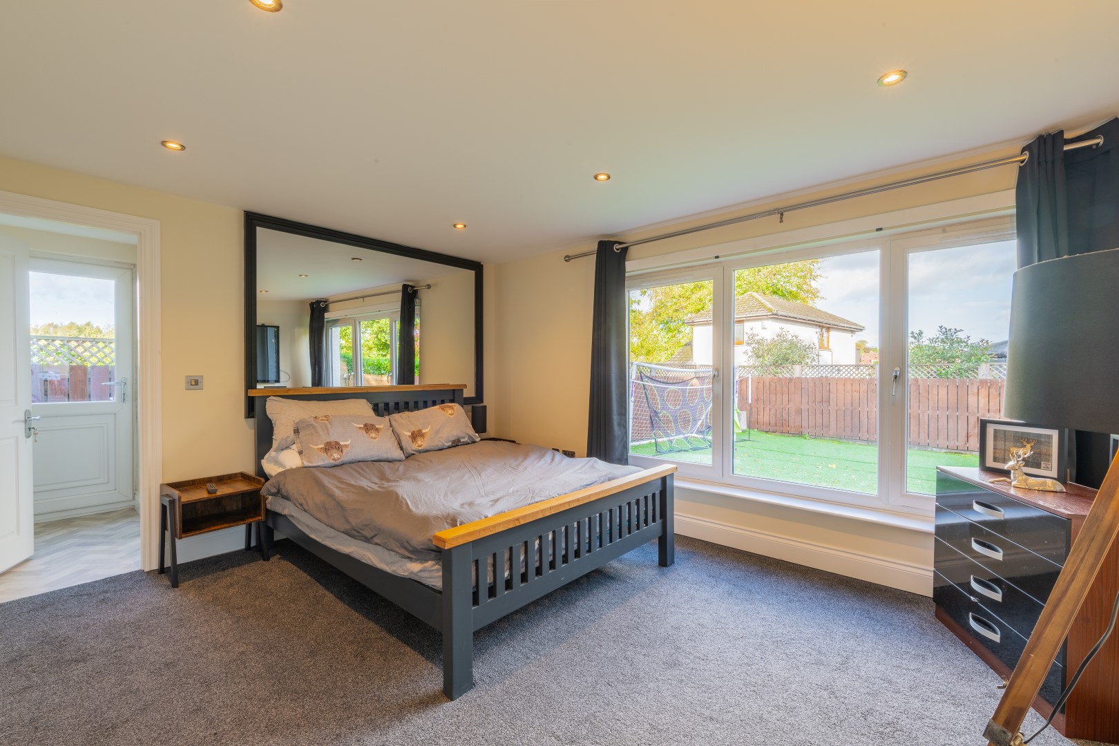 BEDROOM 2 (2)