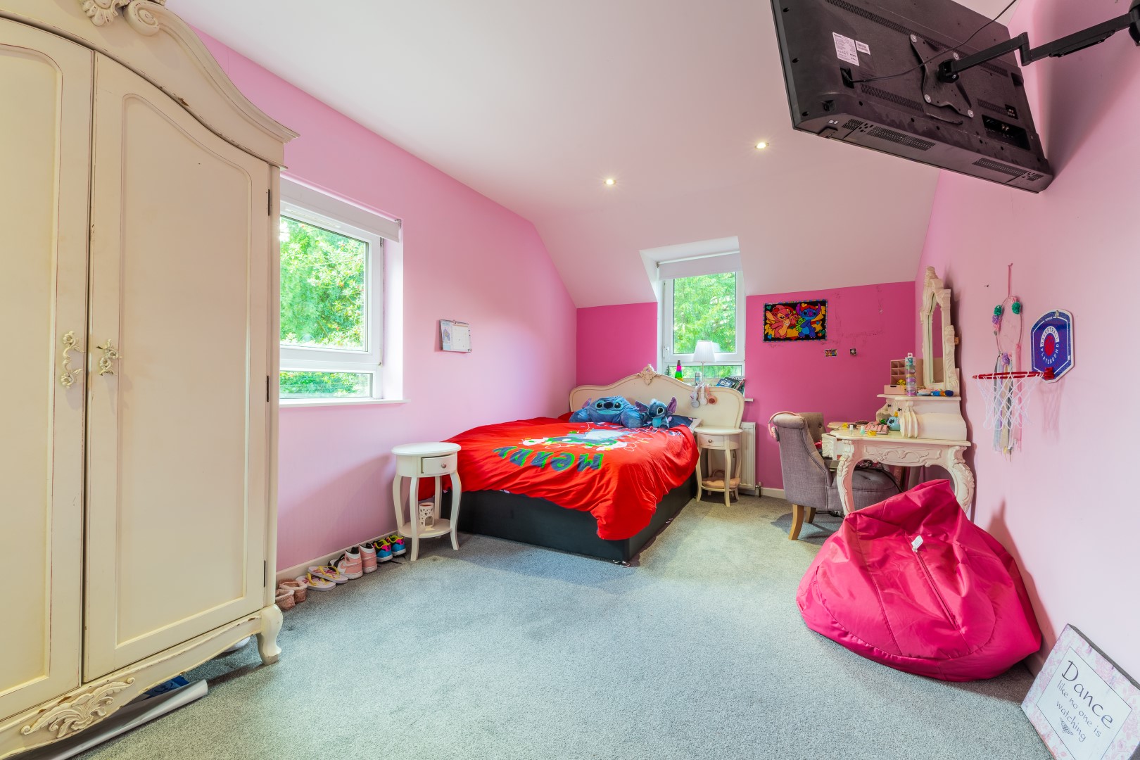 BEDROOMS (2)