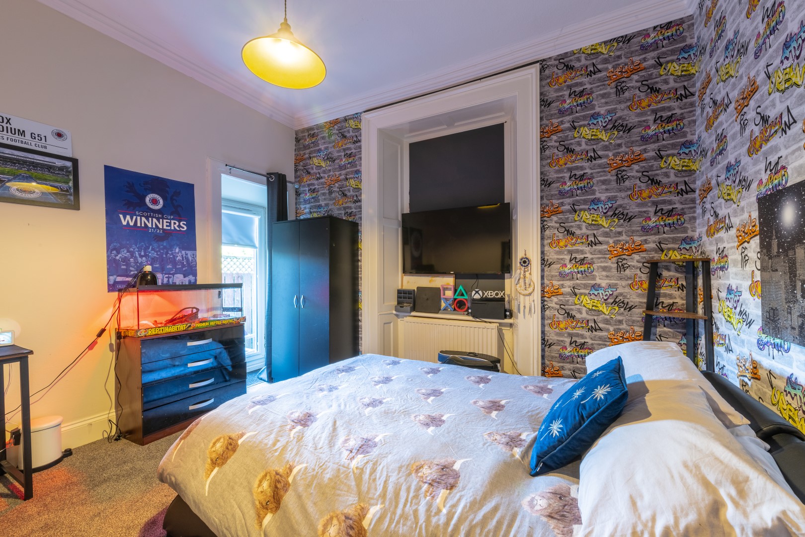 BEDROOMS (4)
