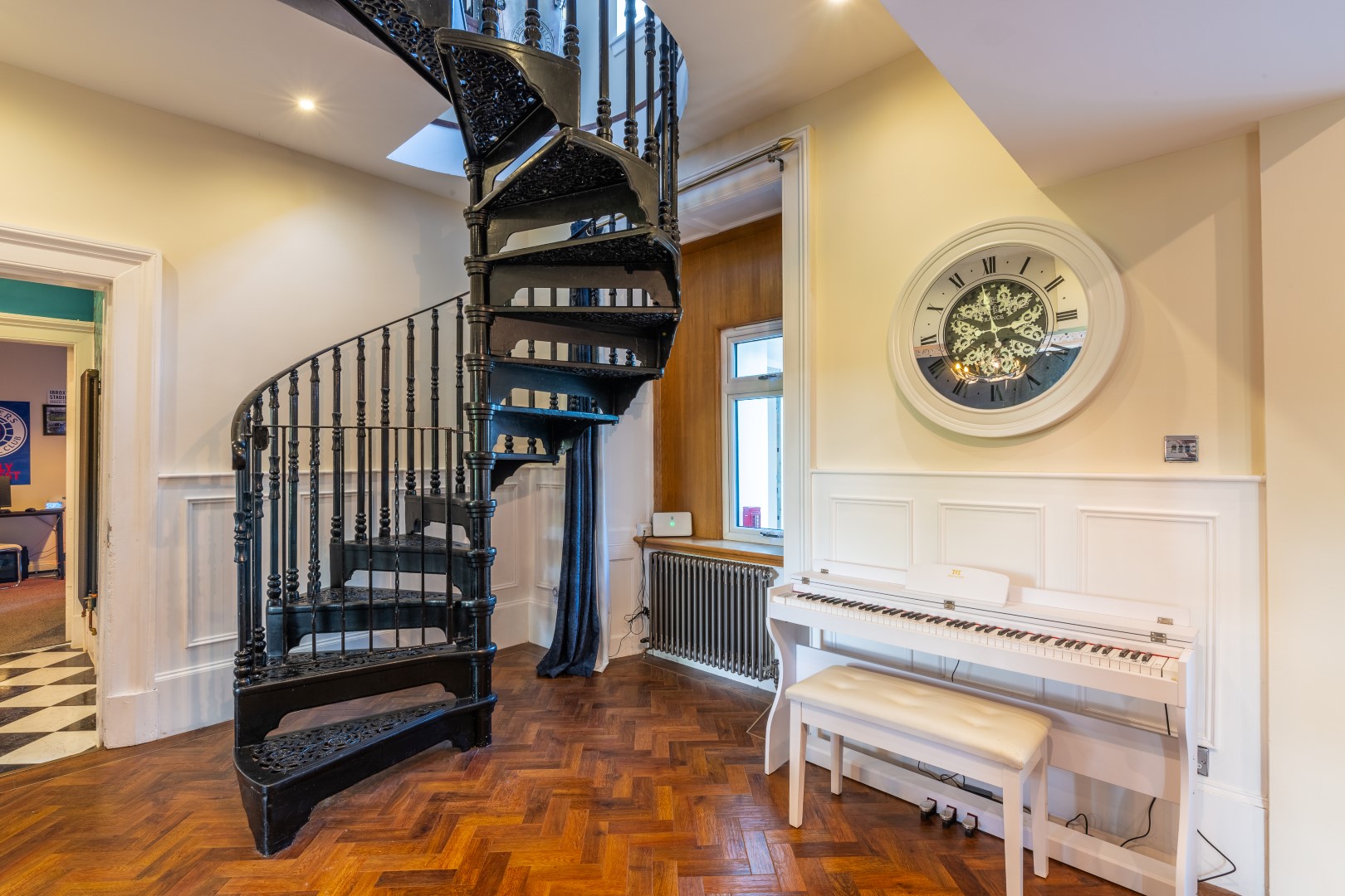 HALLWAYS AND LANDING (2)