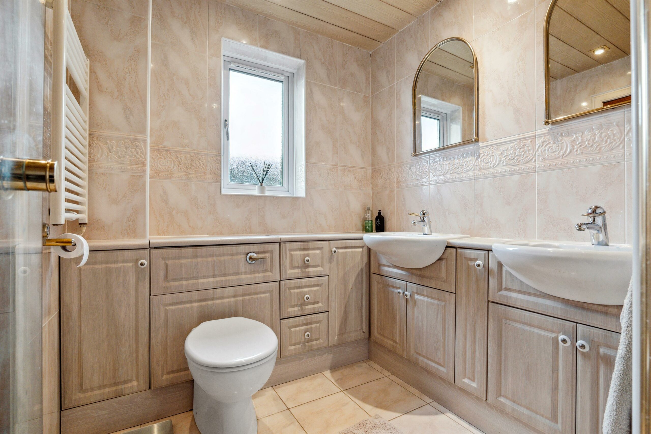 Islay Drive, Newton Mearns Corum Property