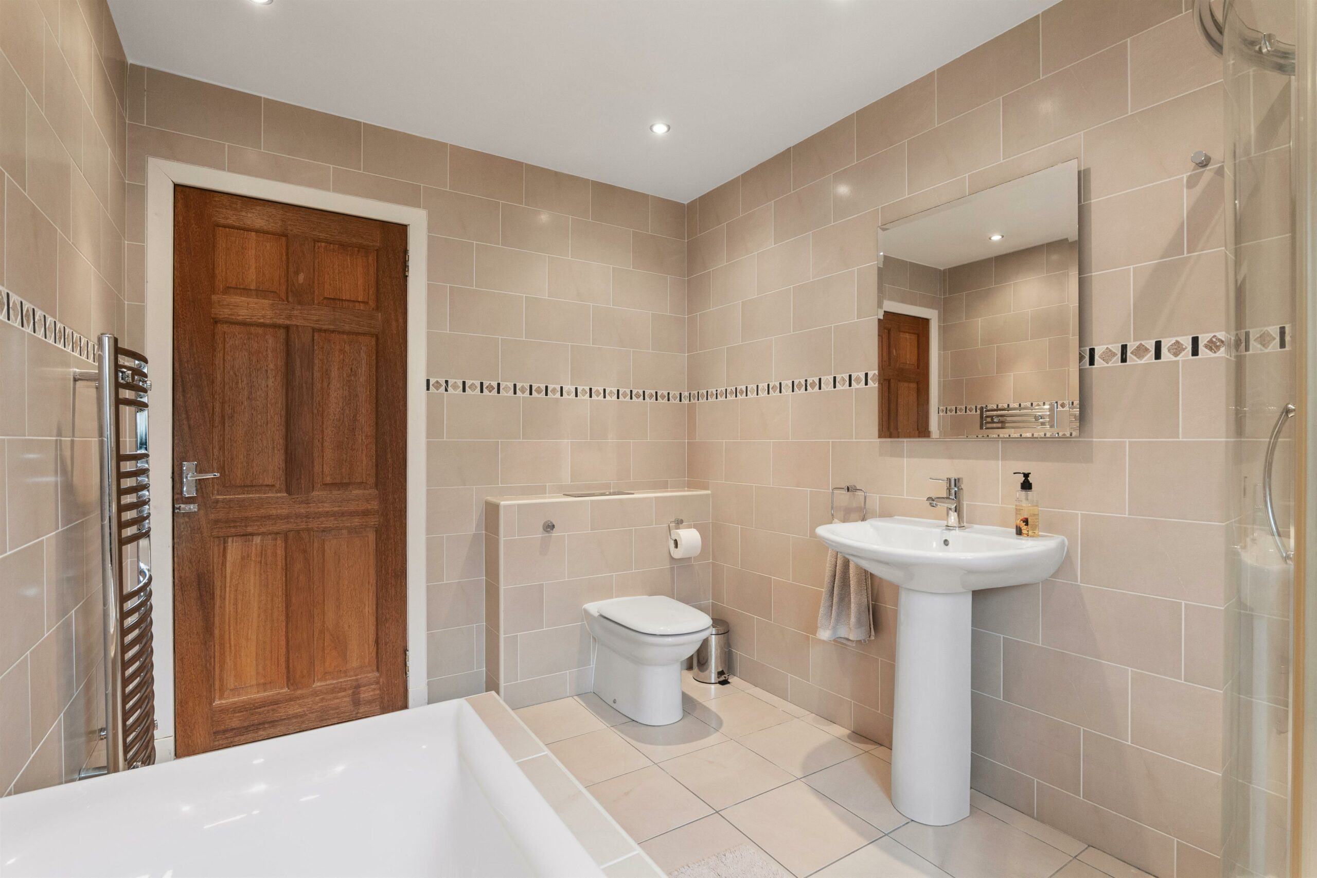 Islay Drive, Newton Mearns Corum Property