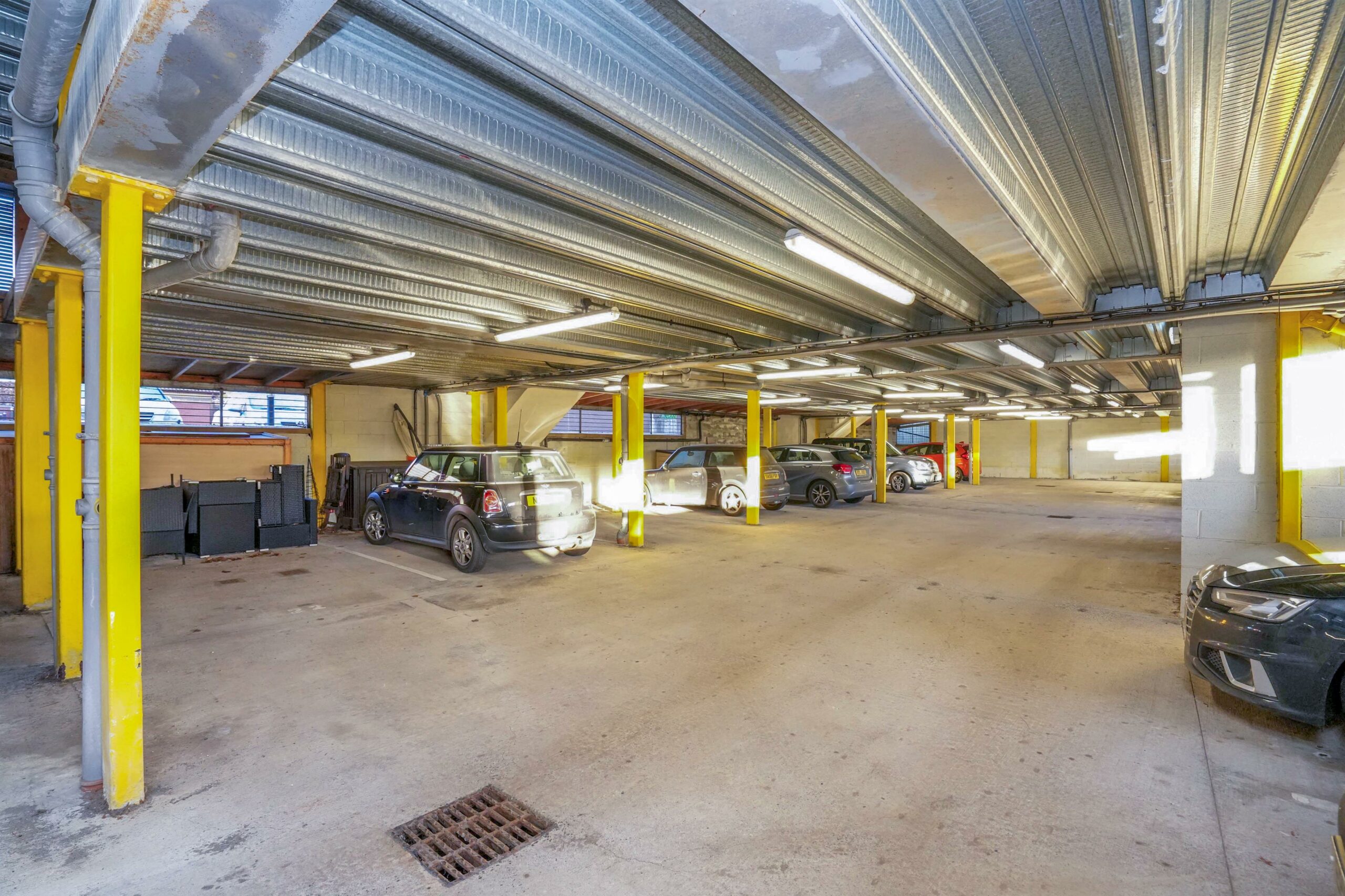 0/1,92 Braidholm Road, Giffnock Corum Property