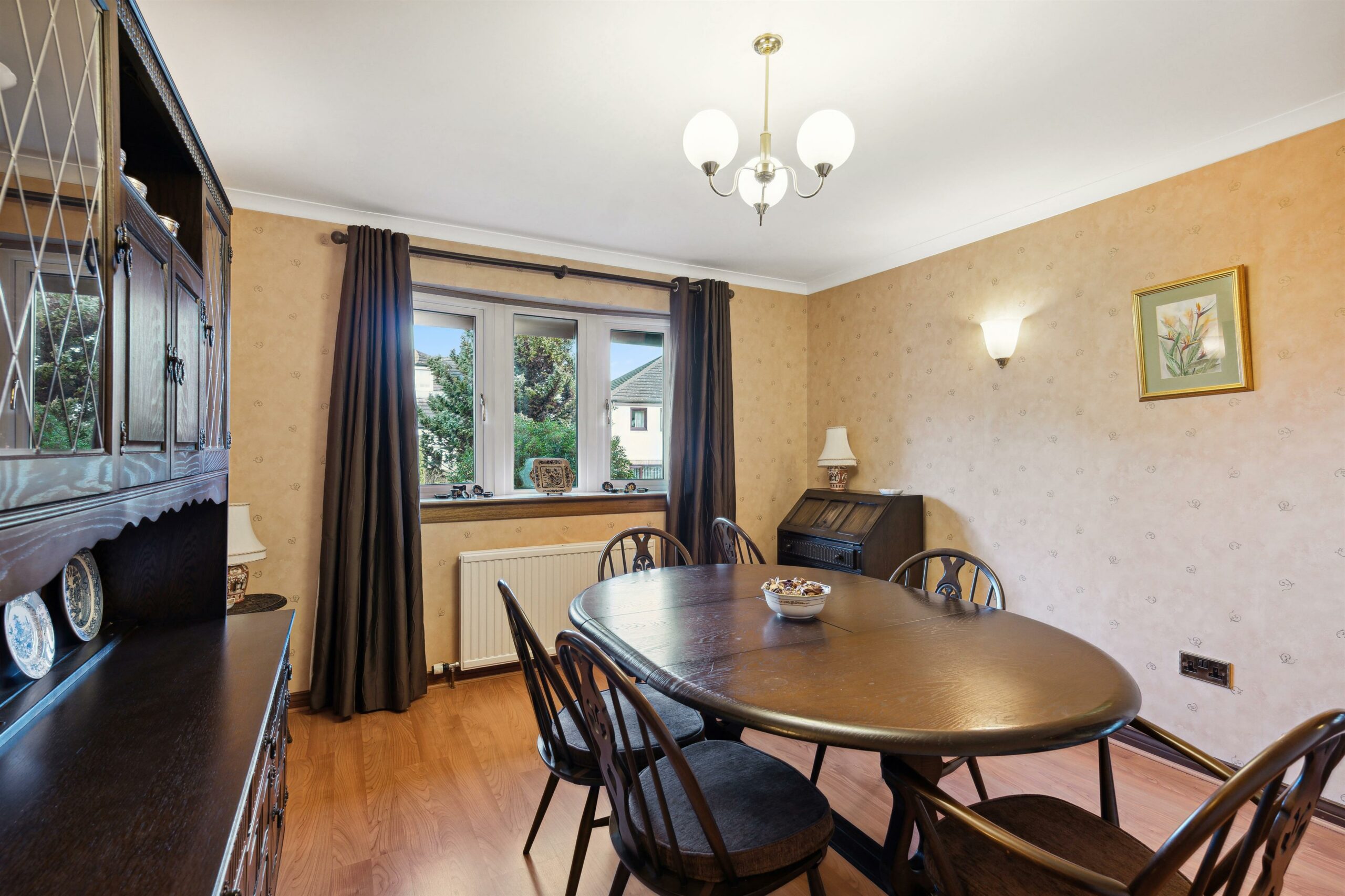 Islay Drive, Newton Mearns Corum Property