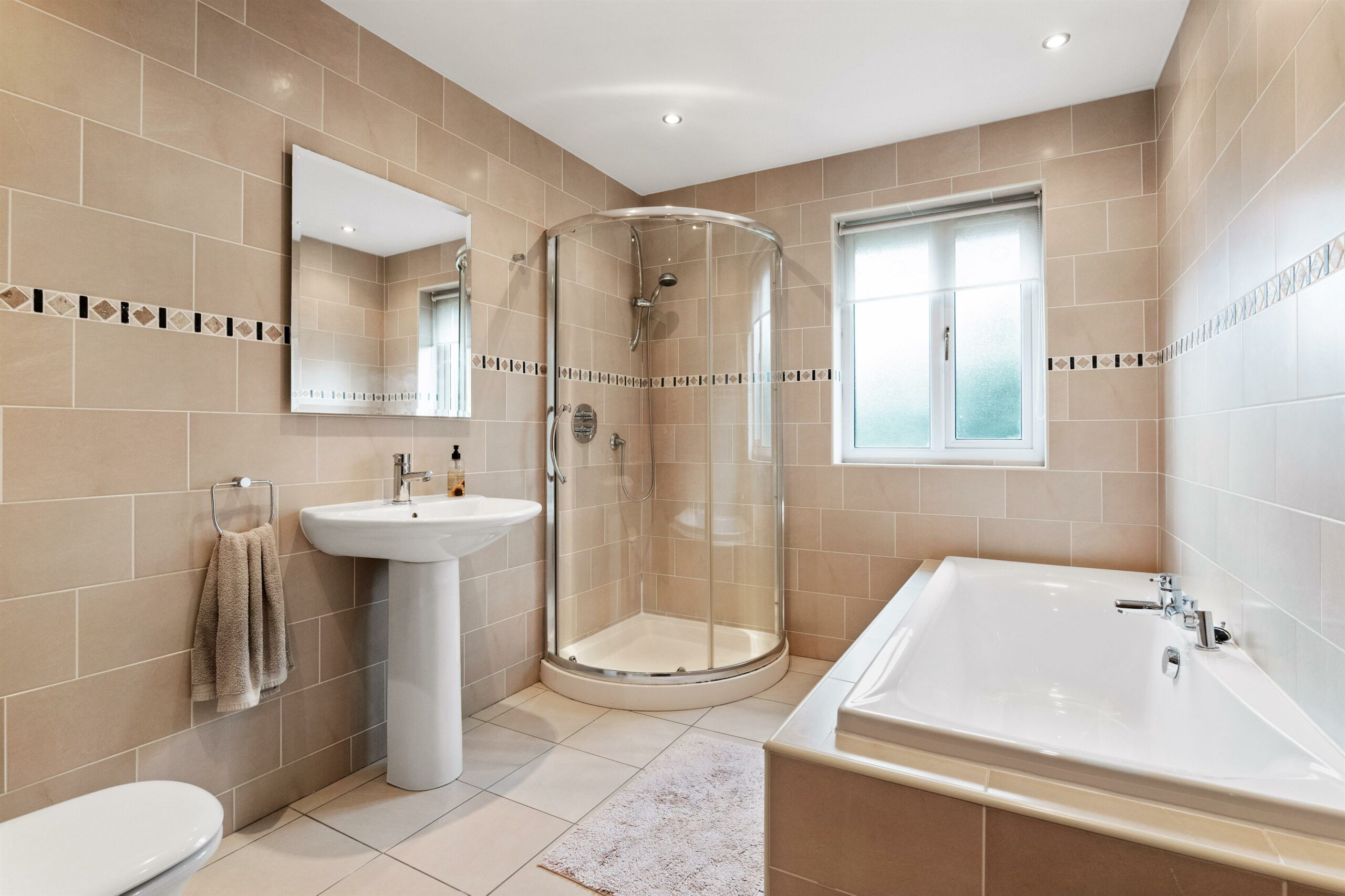 Islay Drive, Newton Mearns Corum Property