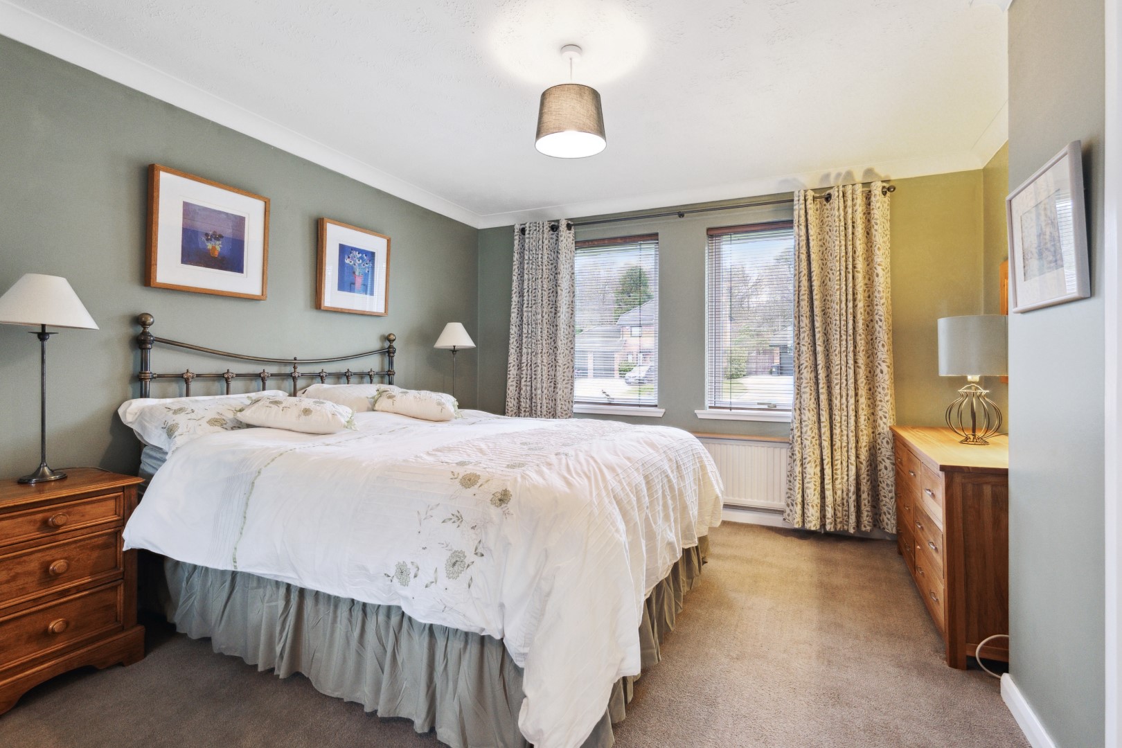 53 Moorfoot Way, Bearsden, G61 4RL Corum Property