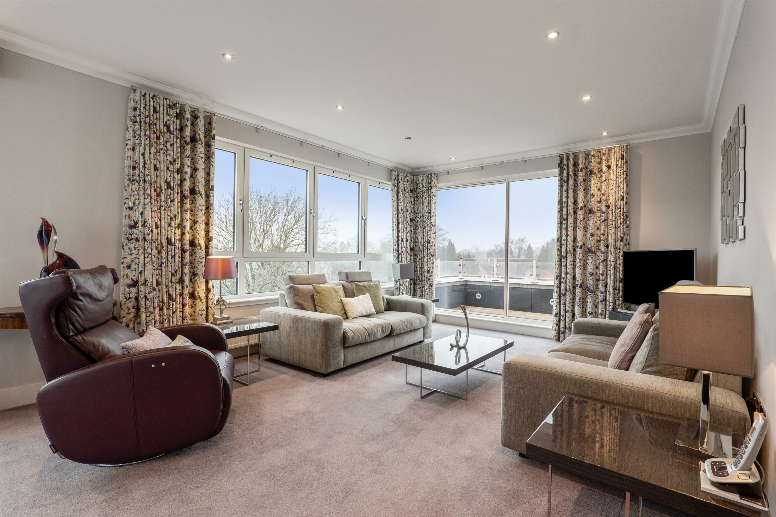 Penthouse 3, Sandringham Court, Newton Mearns Corum Property