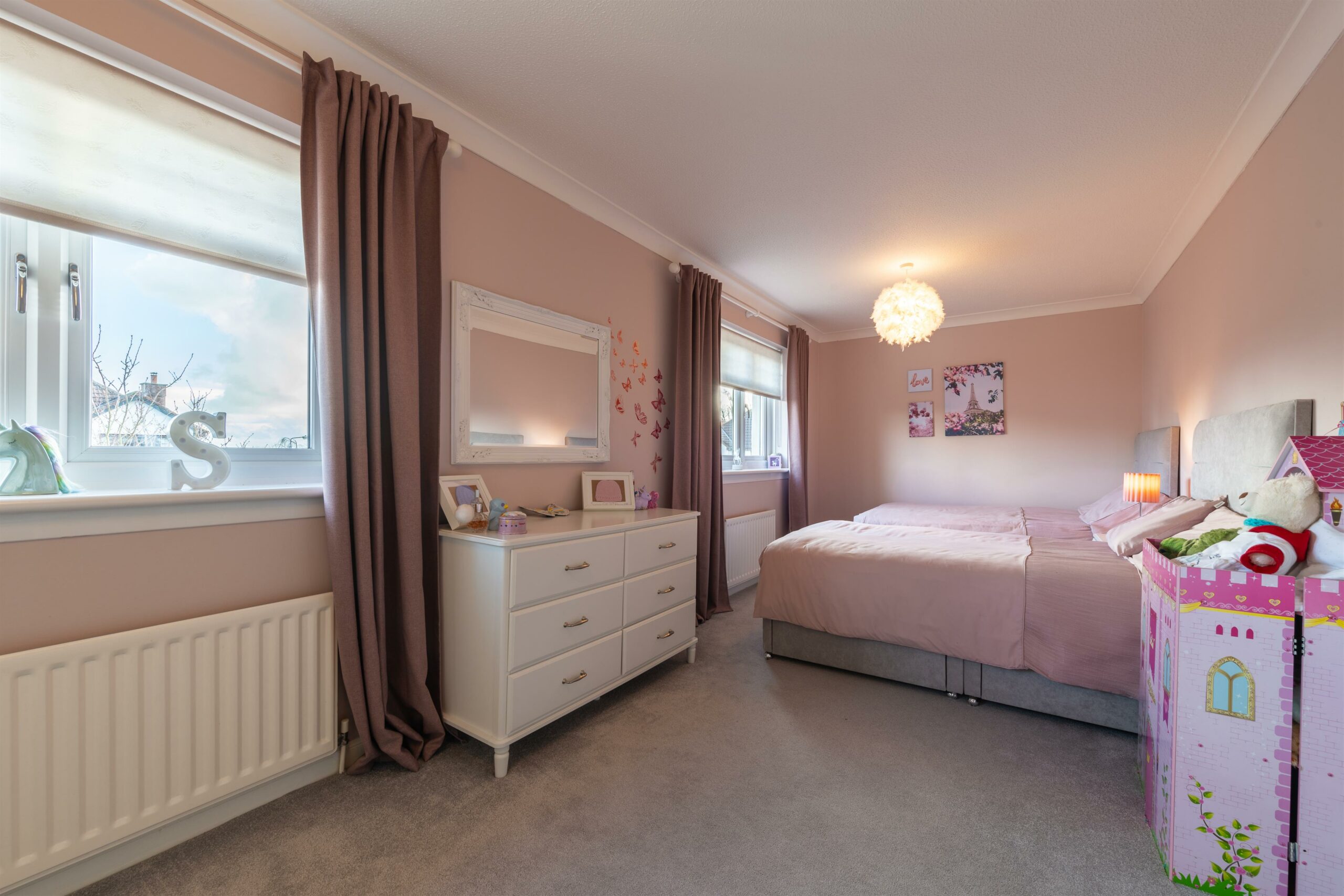 Newton Grove, Newton Mearns Corum Property