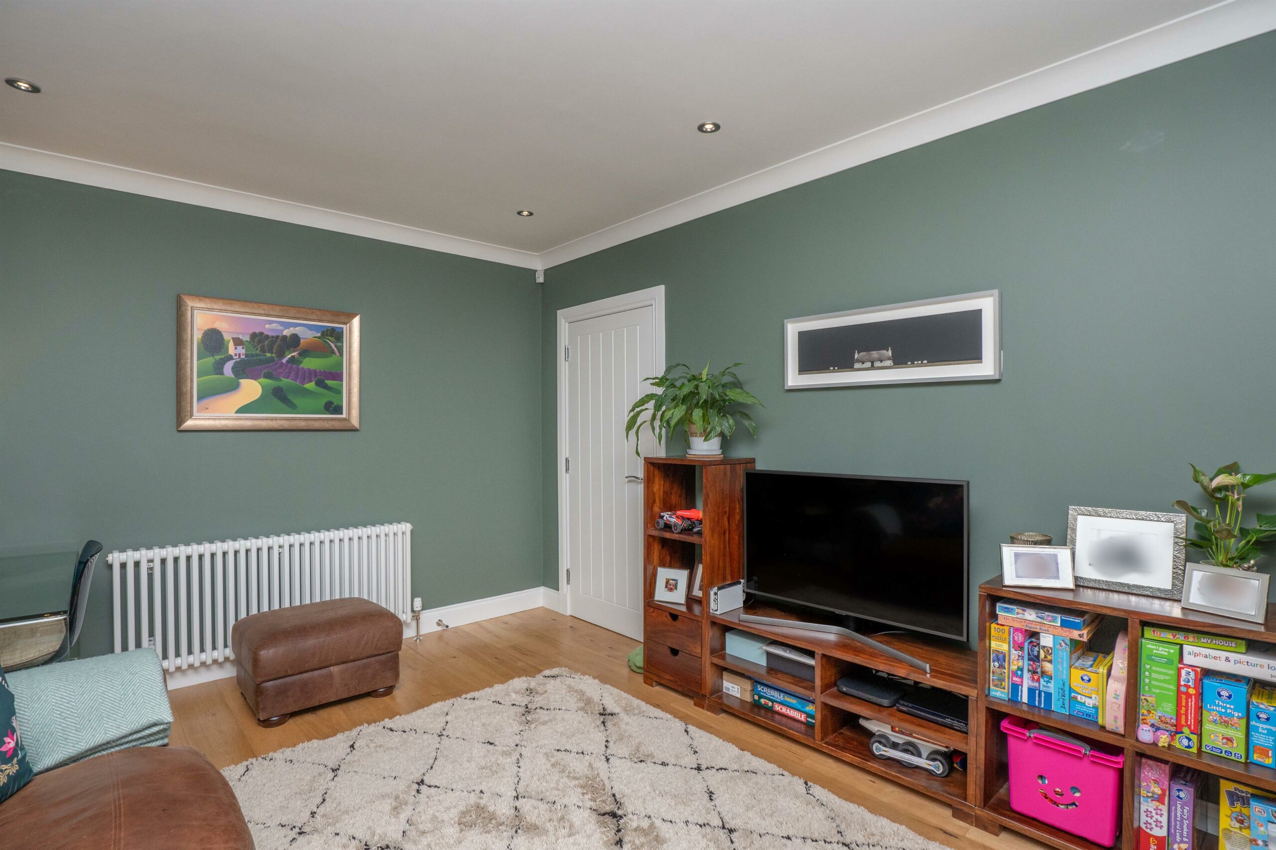 Montgomery Street, Eaglesham Corum Property