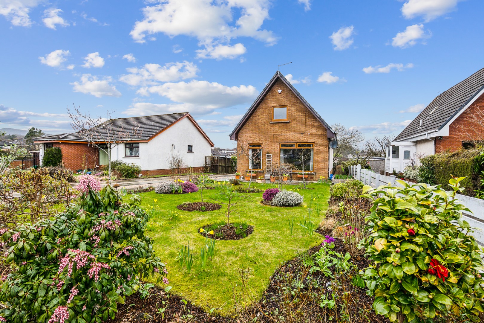 7 Cauldstream Place, Milngavie, G62 7NL Corum Property