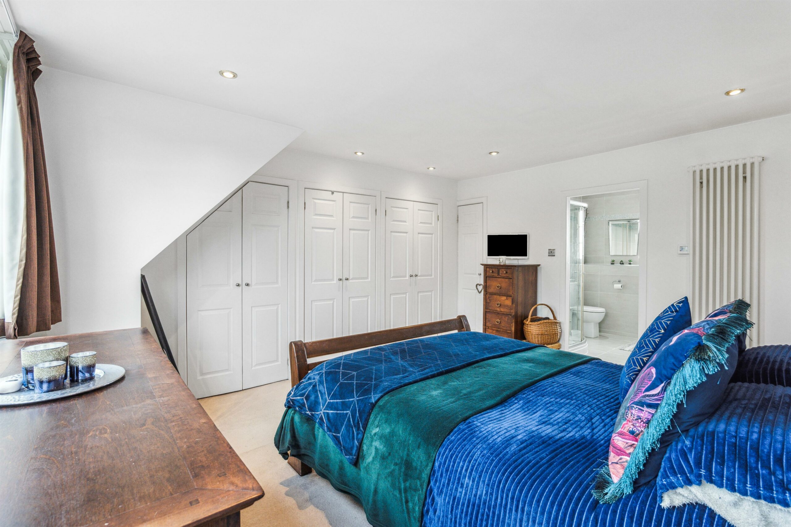 Otterburn Drive, Giffnock Corum Property