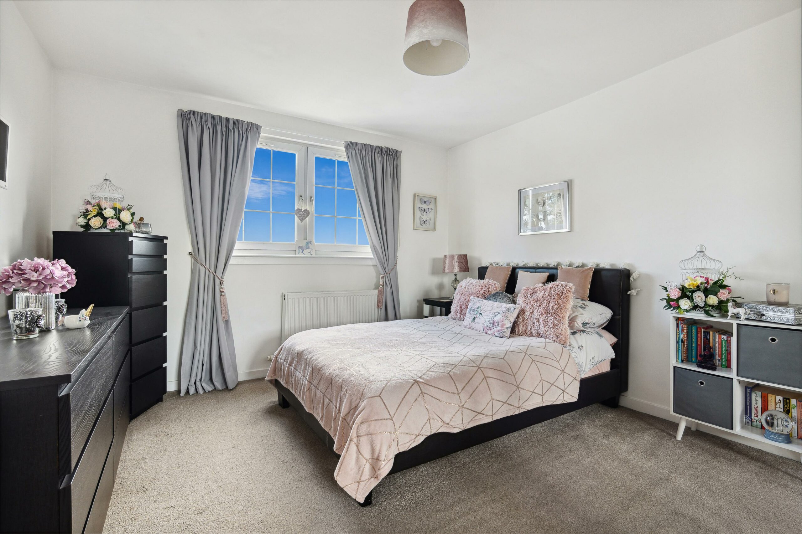 Otterburn Drive, Giffnock Corum Property