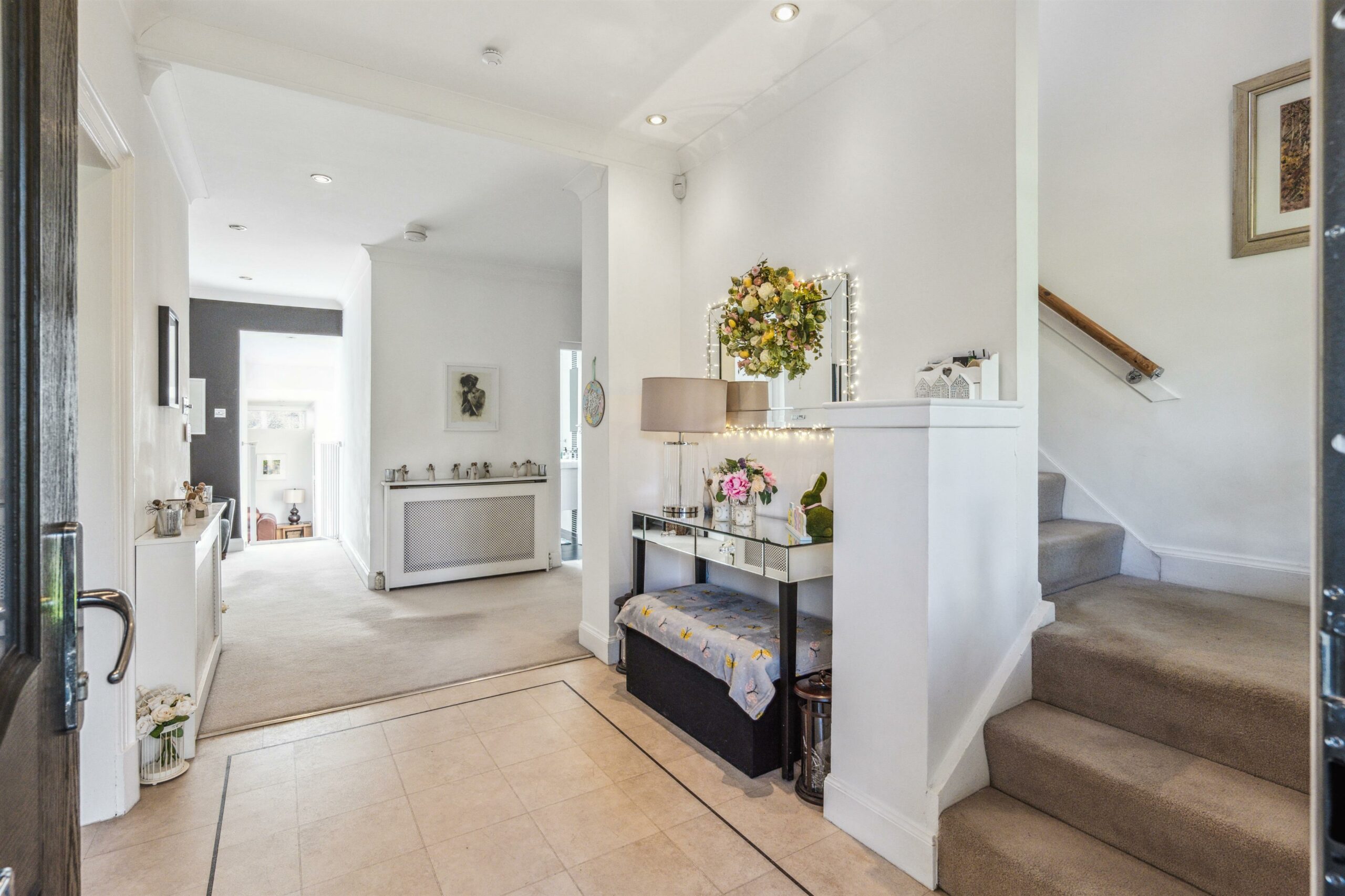 Otterburn Drive, Giffnock Corum Property