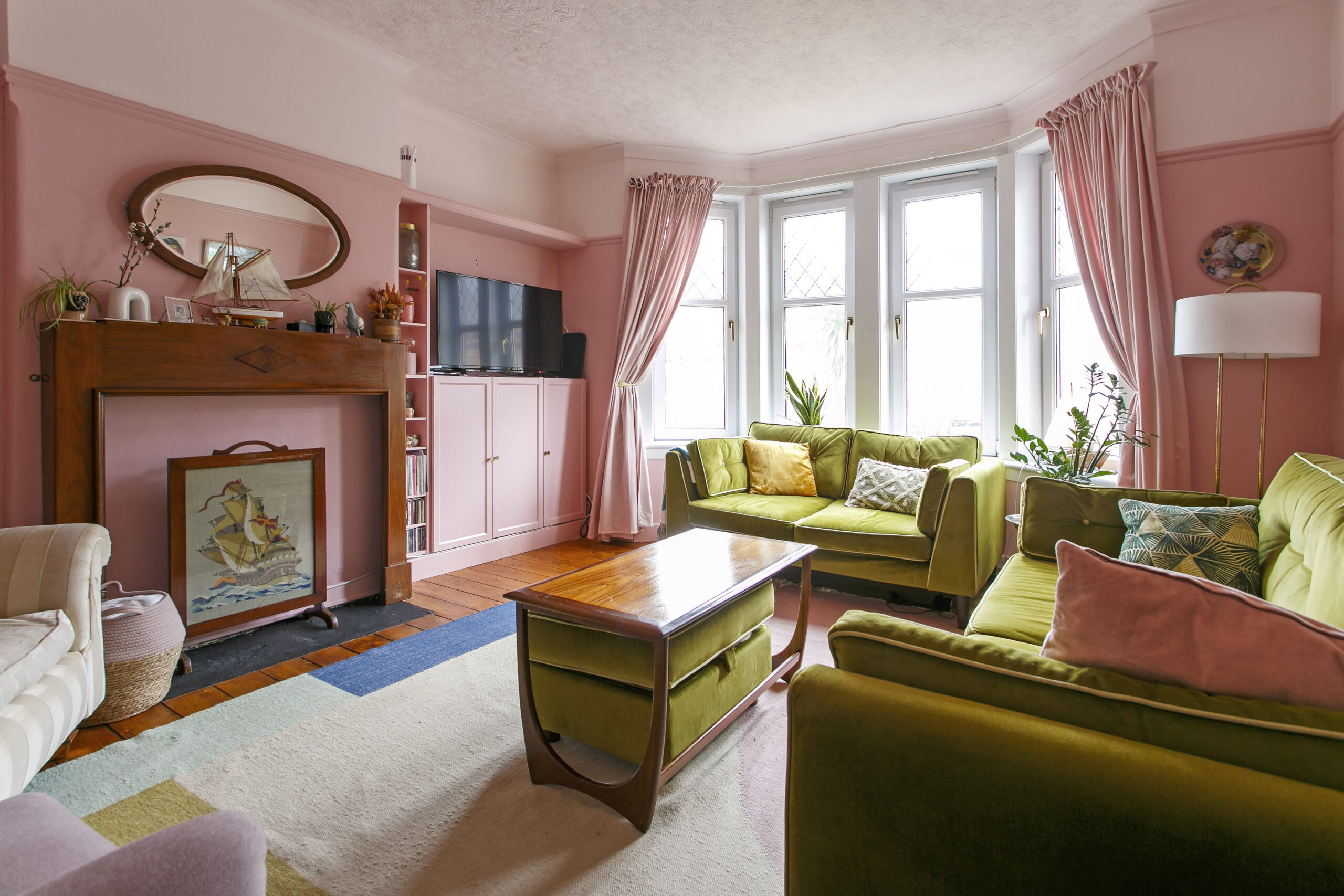 16 Charles Street, Largs, KA30 8HJ Corum Property