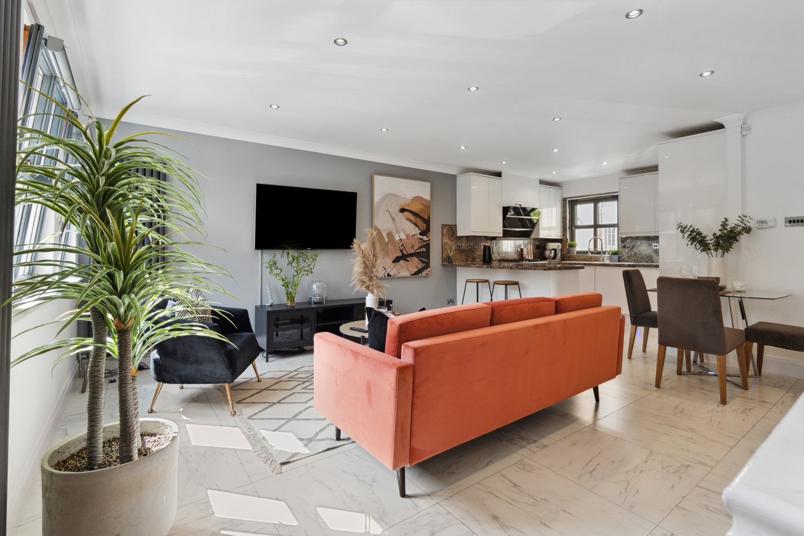 24 Woodside Place Lane, Park, G3 7RB Corum Property