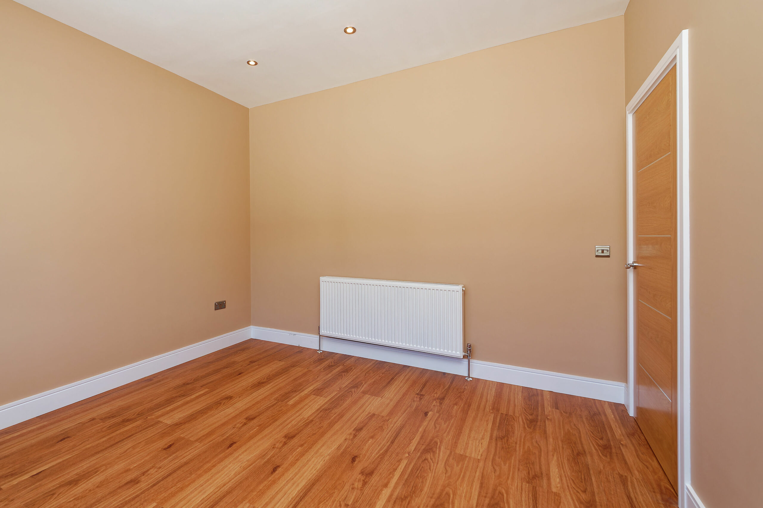 Braidholm Road, Giffnock Corum Property