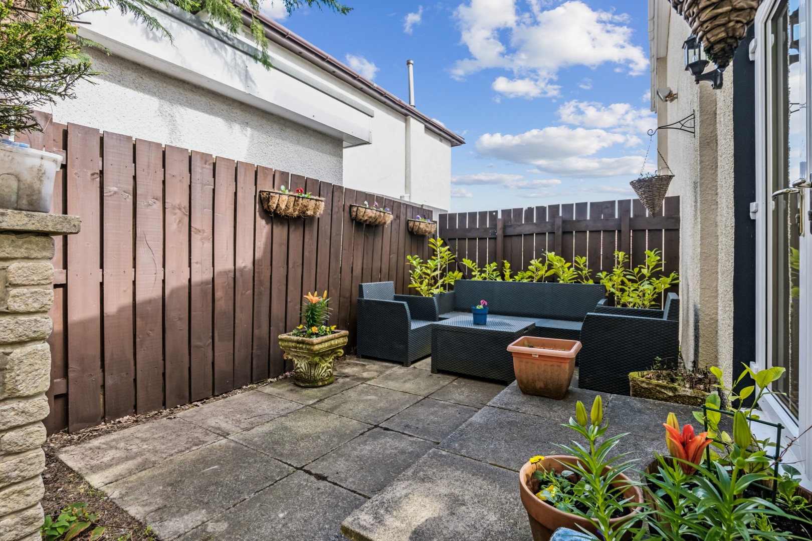 77 Morven Road, Bearsden, G61 3BY Corum Property