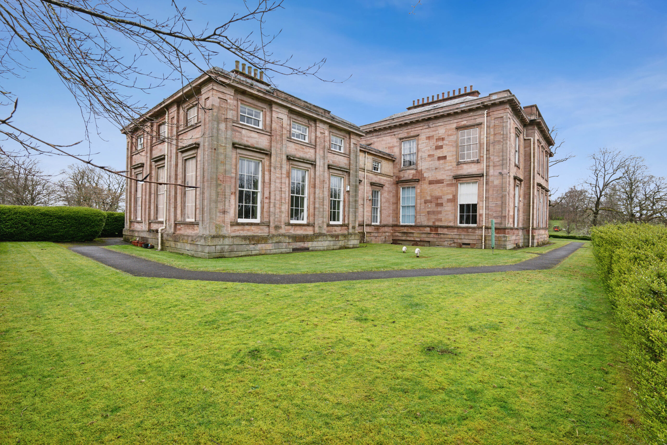 Flat 12, Aikenhead House, 325 Carmunnock Road, Kings Park, G44 5HL