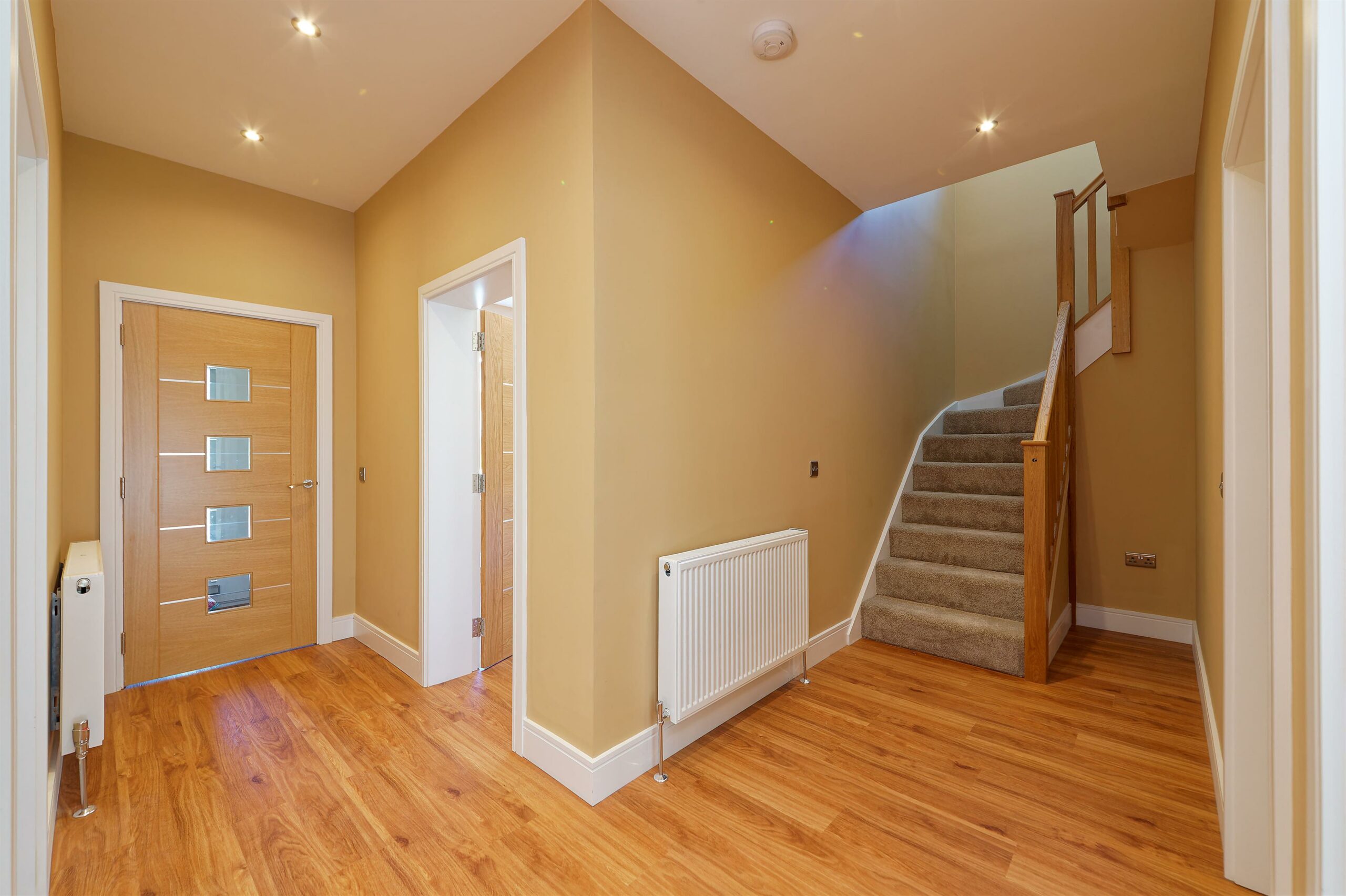 Braidholm Road, Giffnock Corum Property