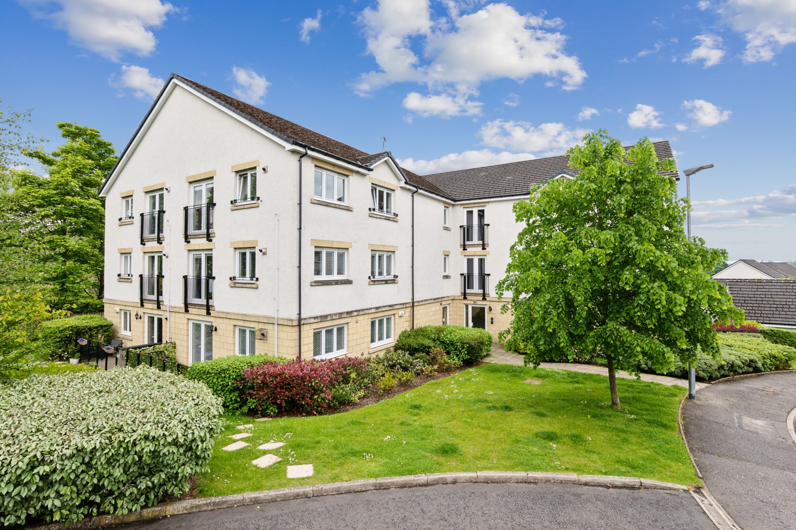 0/1 8 Kelvindale Court, Kelvindale, G12 0HA Corum Property