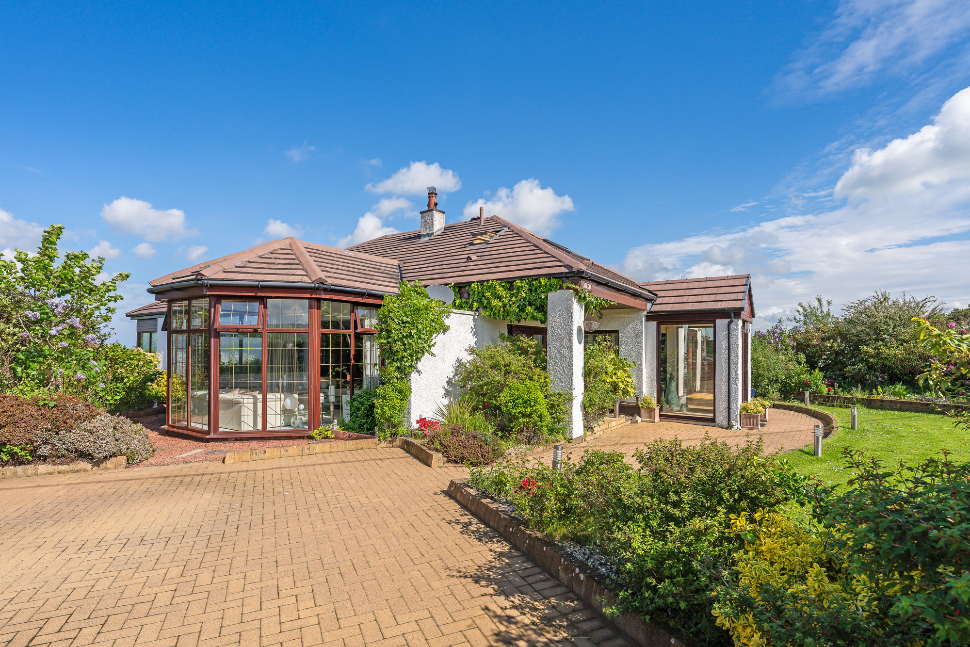 Abraka, Dalrymple Road, By Coylton, KA6 6HQ Corum Property