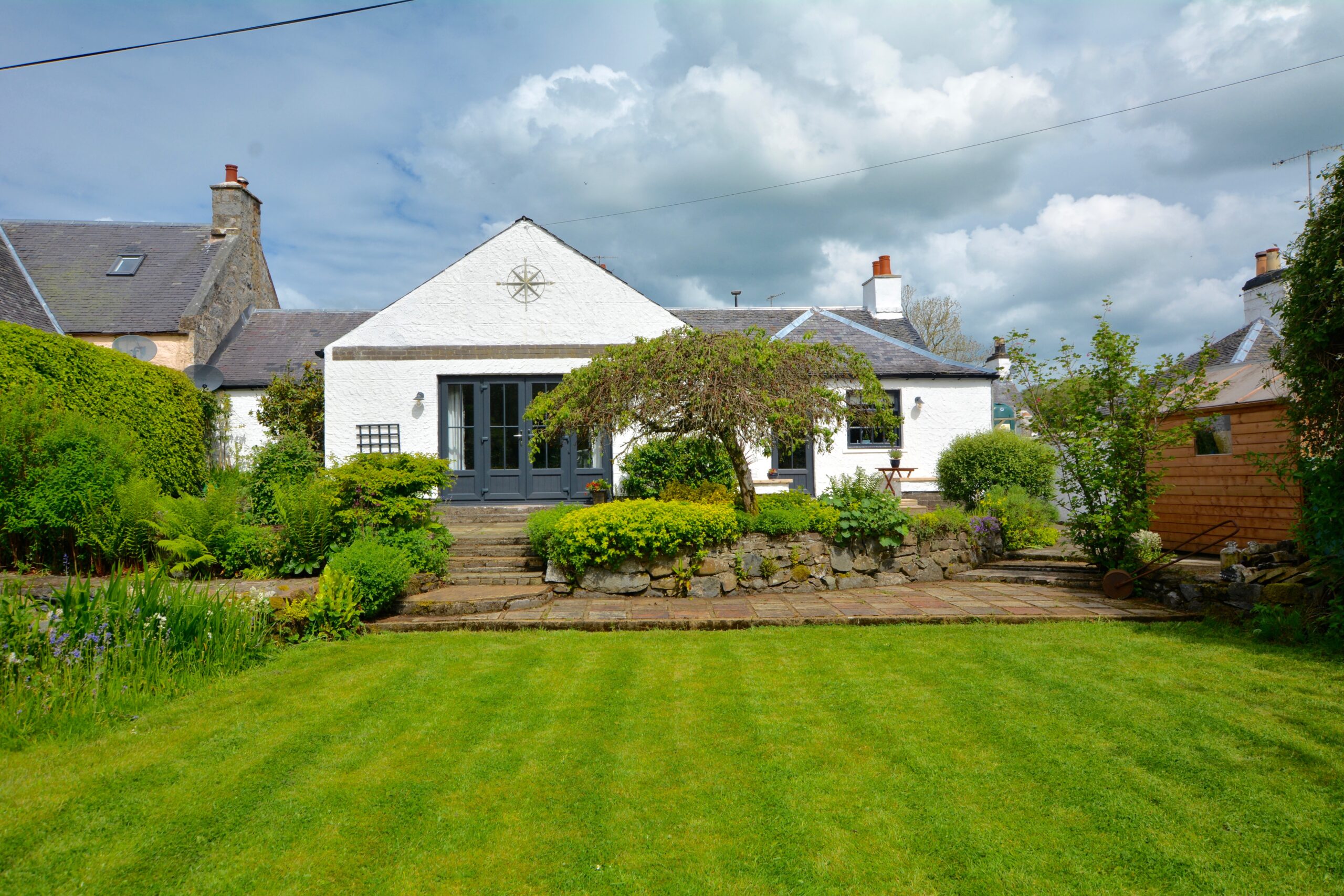 Oswald Cottage, 9 Maybole Road, Kirkmichael, KA19 7PQ Corum Property