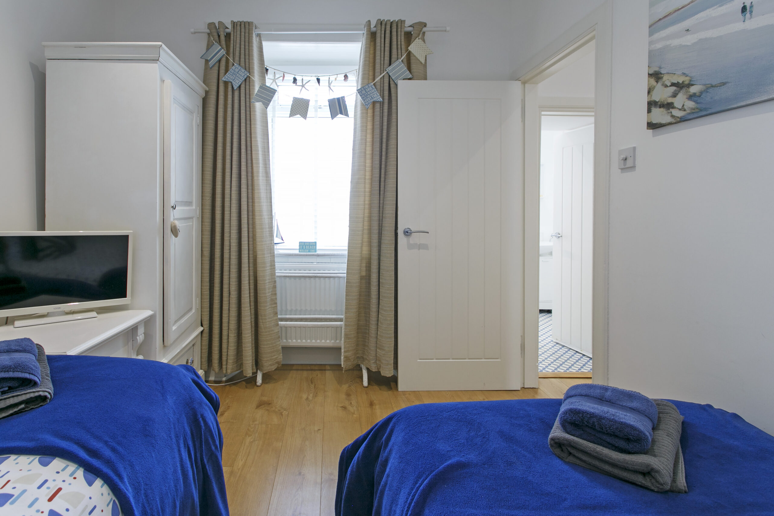 Cottage, 8a Welbeck Crescent, Troon, KA10 6AT Corum Property