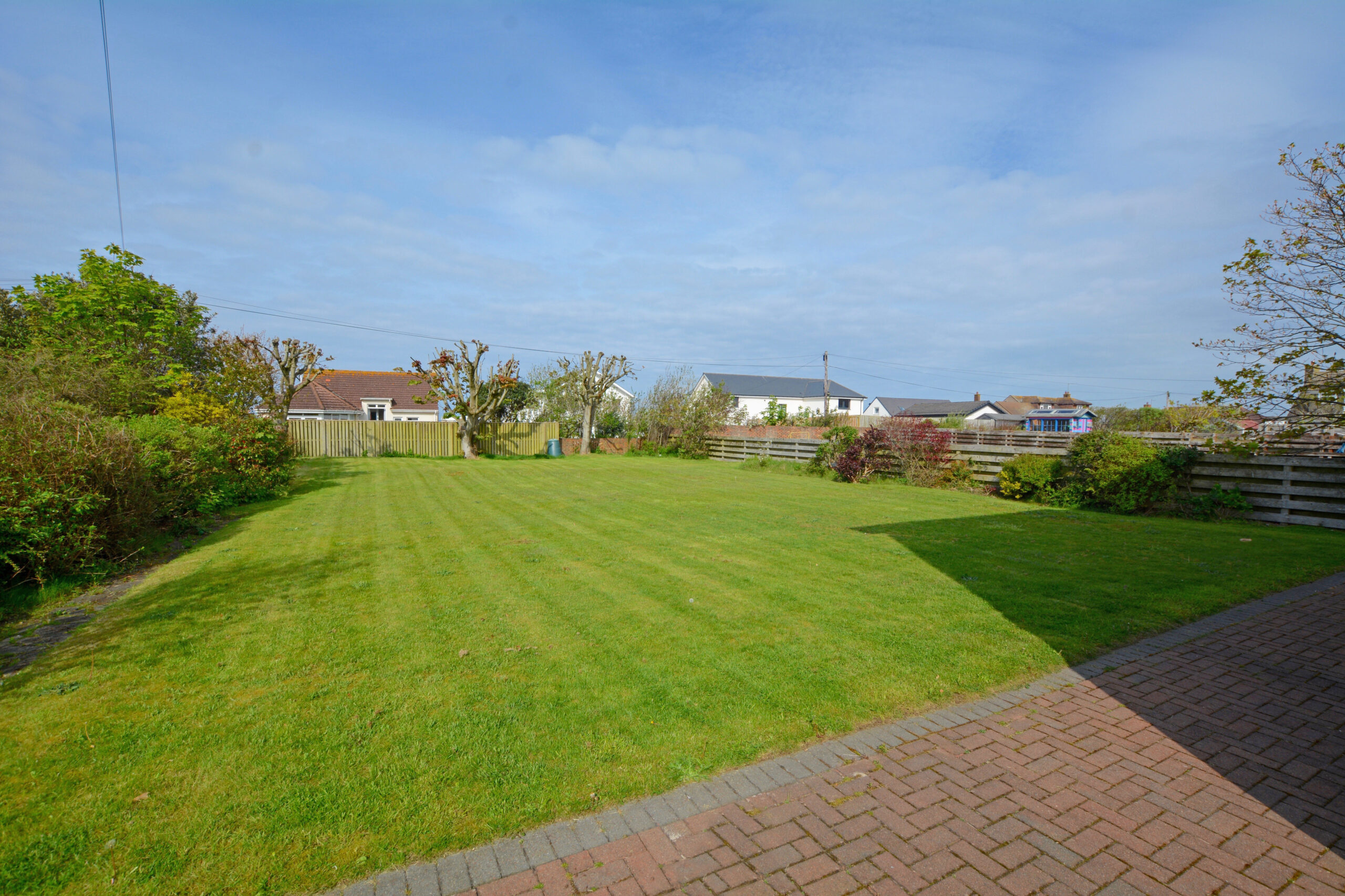 27 Firth Road, Barassie, Troon, KA10 6TF Corum Property