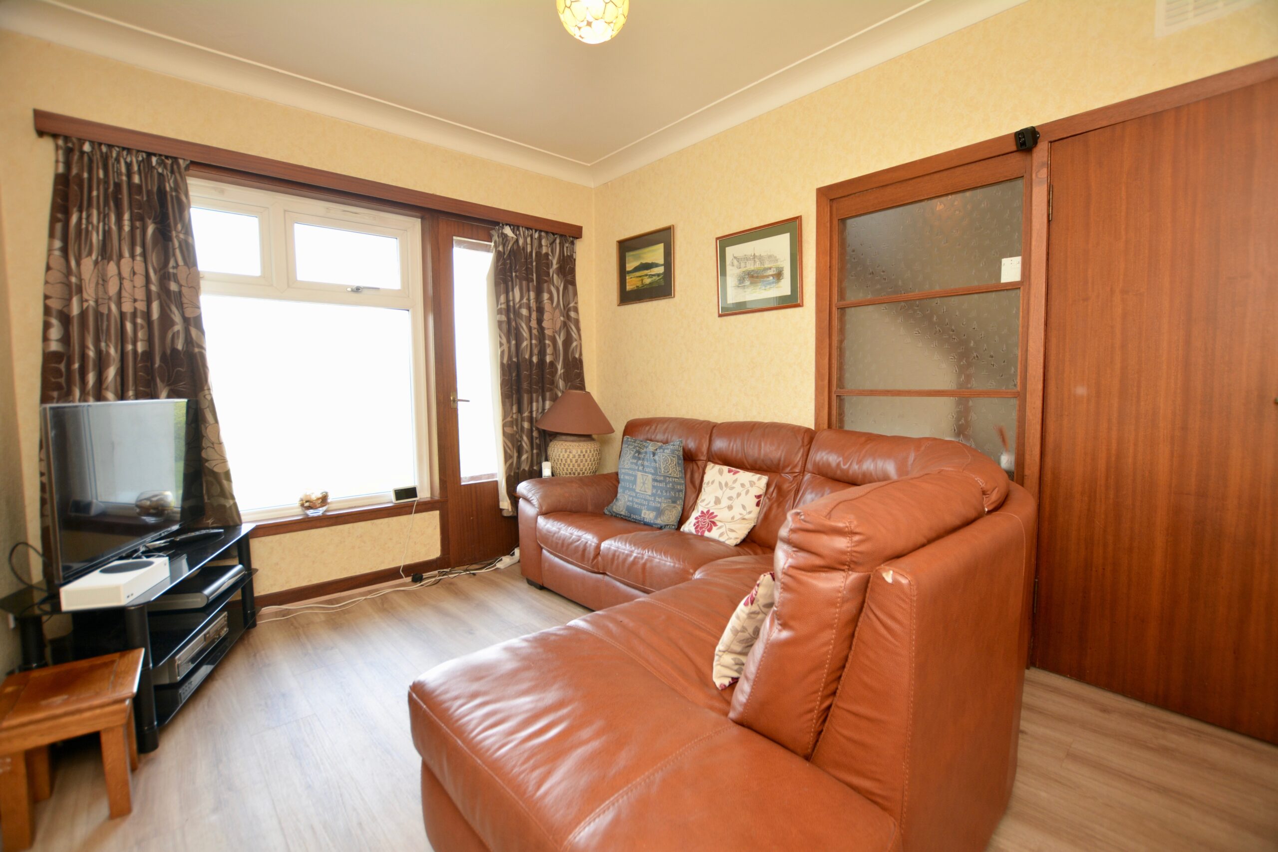 27 Firth Road, Barassie, Troon, KA10 6TF Corum Property