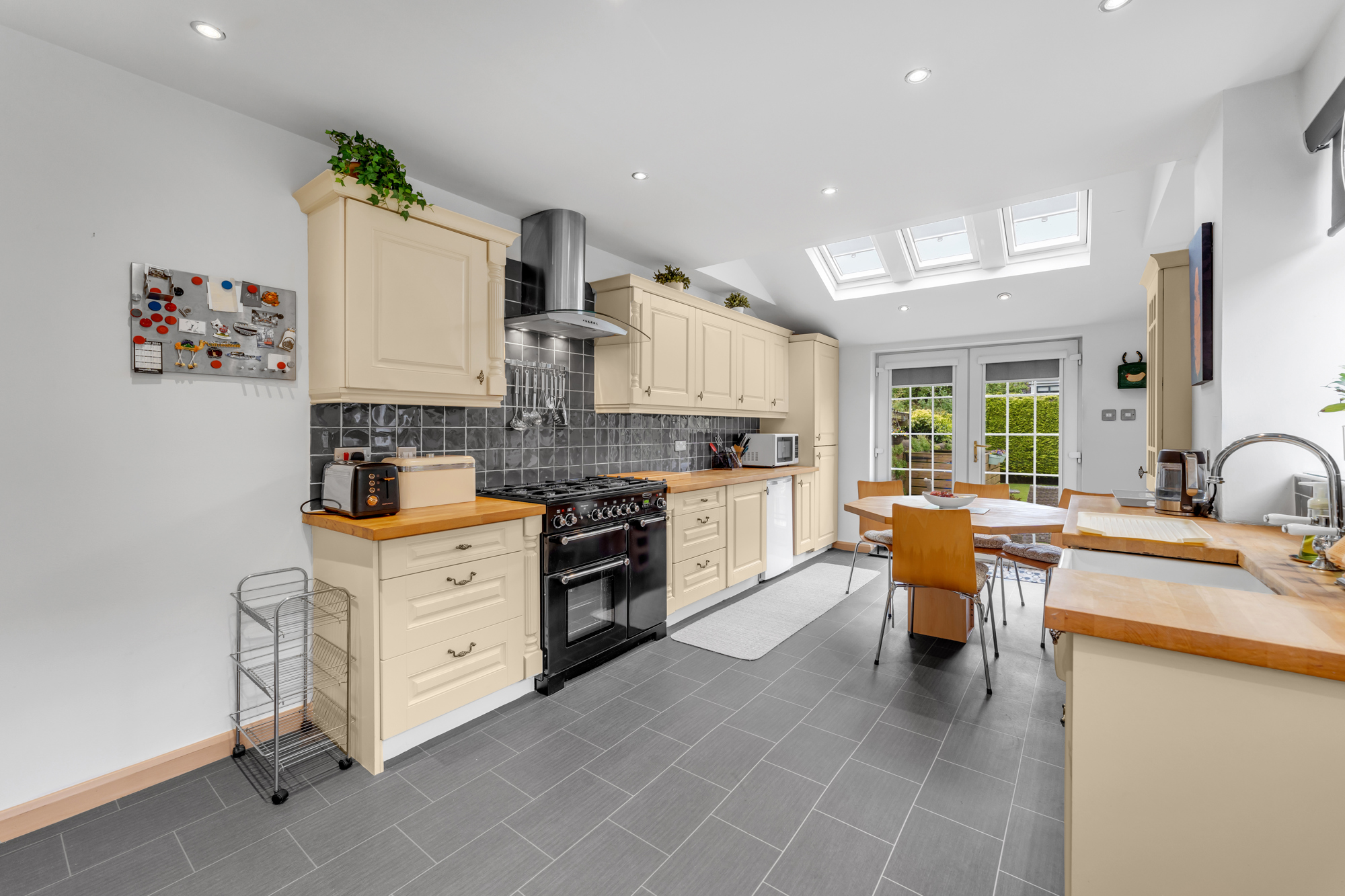 9 Craigie Road, Ayr, KA8 0EZ Corum Property