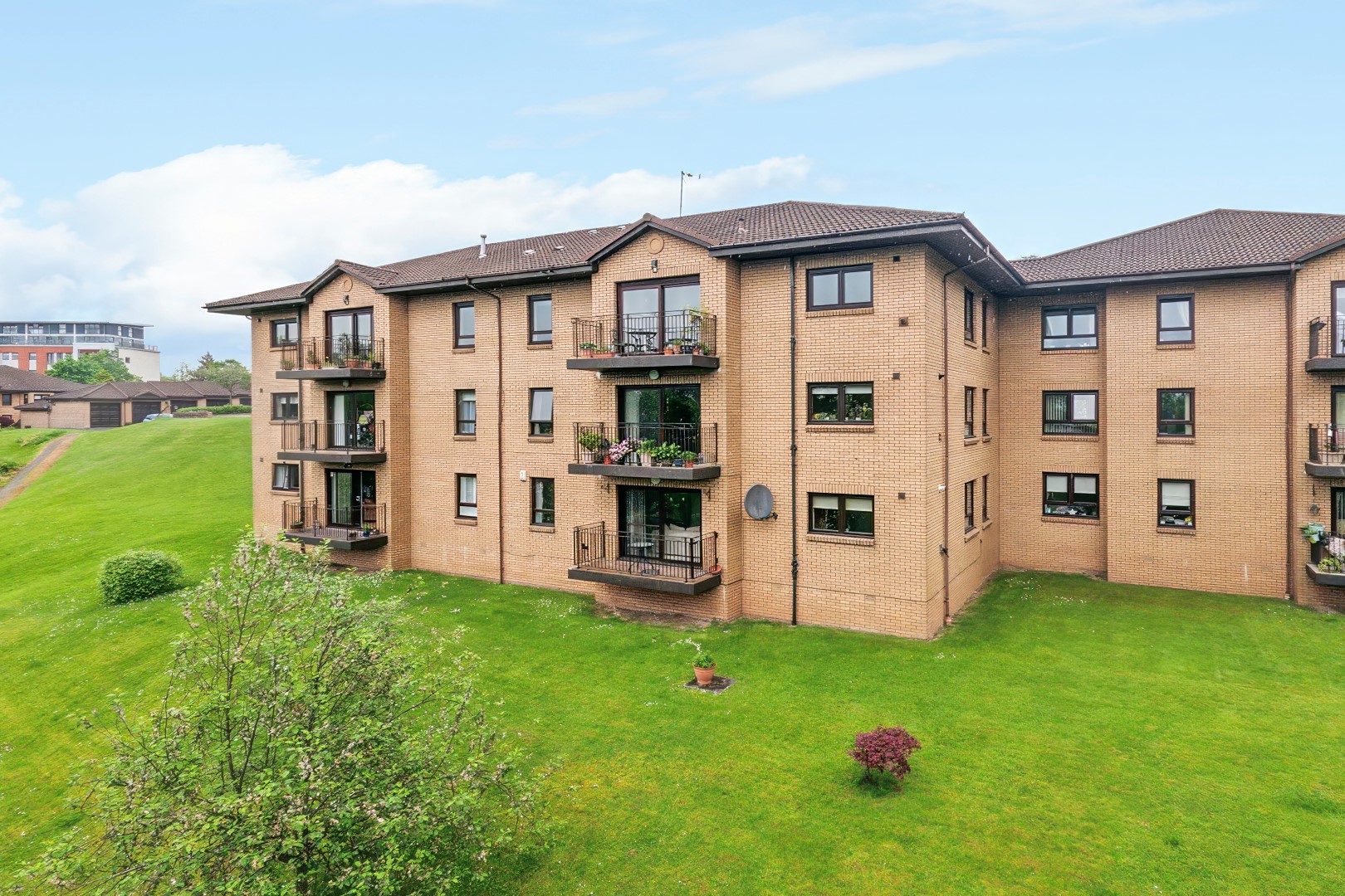 145 Henderland Road, Bearsden, G61 1JA Corum Property