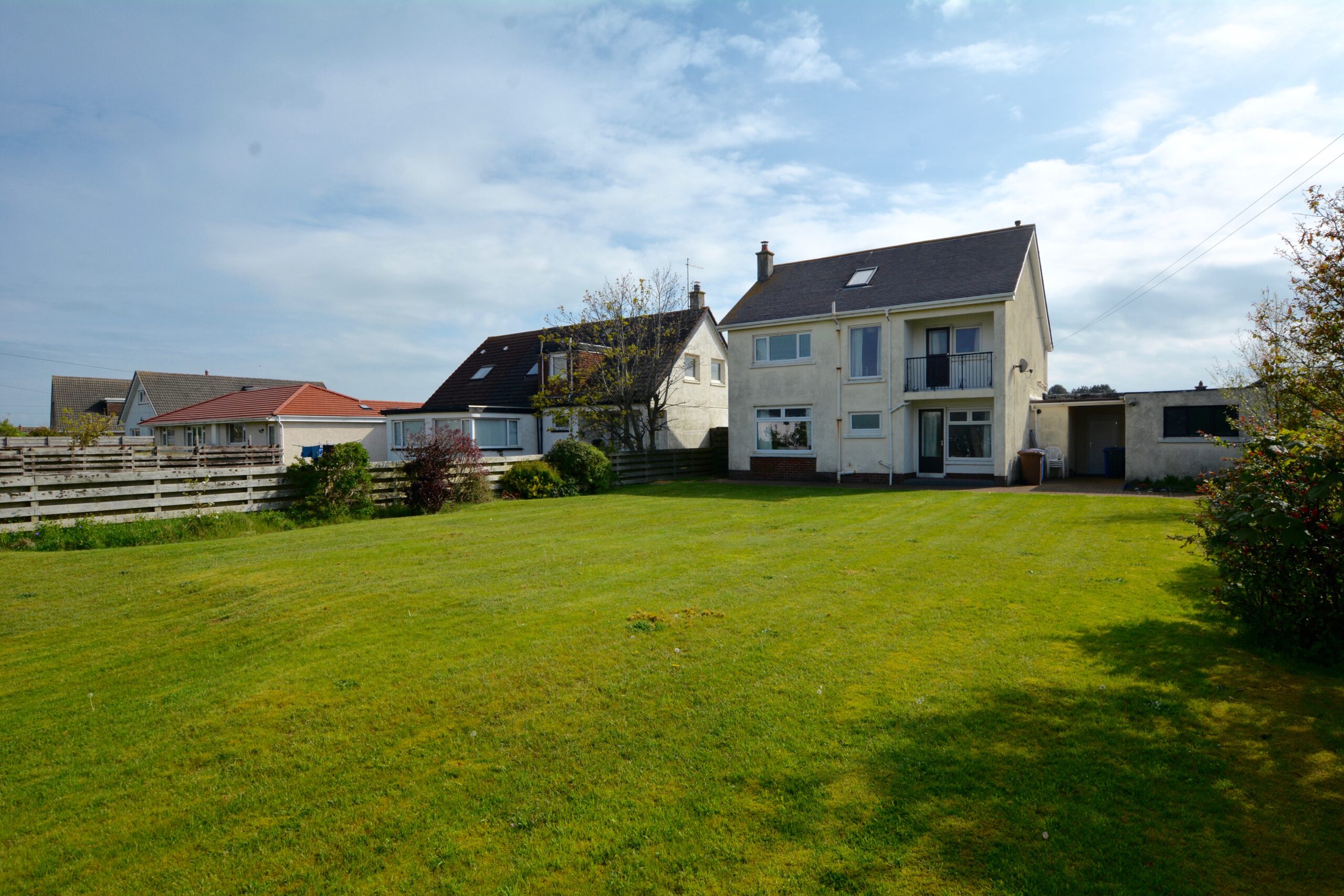 27 Firth Road, Barassie, Troon, KA10 6TF Corum Property