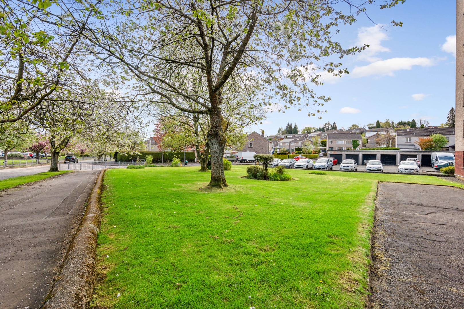5A Lennox Court, 22 Stockiemuir Avenue, Bearsden, G61 3JN Corum Property