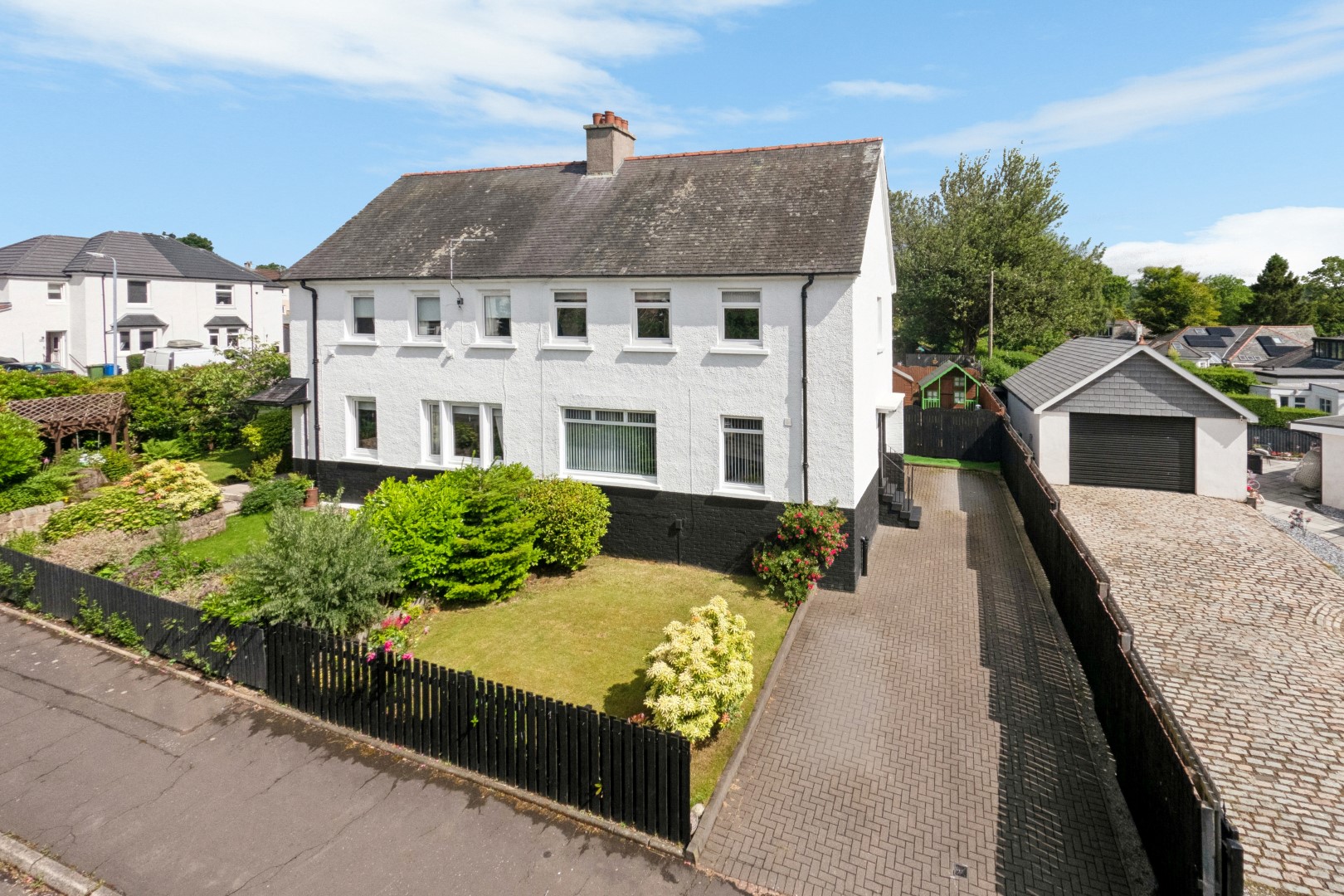 24 Tambowie Avenue, Milngavie, G62 7AN Corum Property
