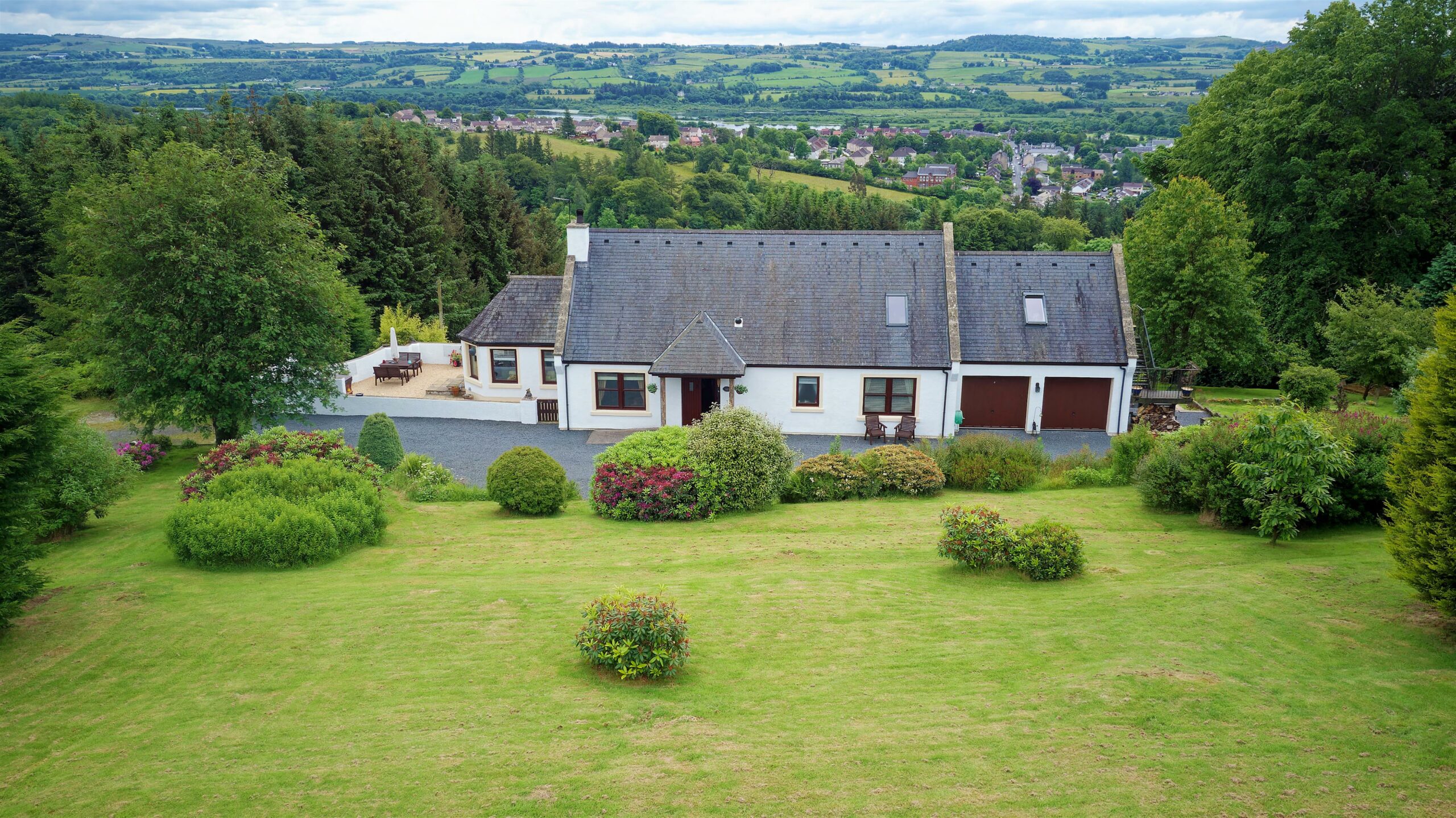 Woodgreen, Linthills, Lochwinnoch Corum Property