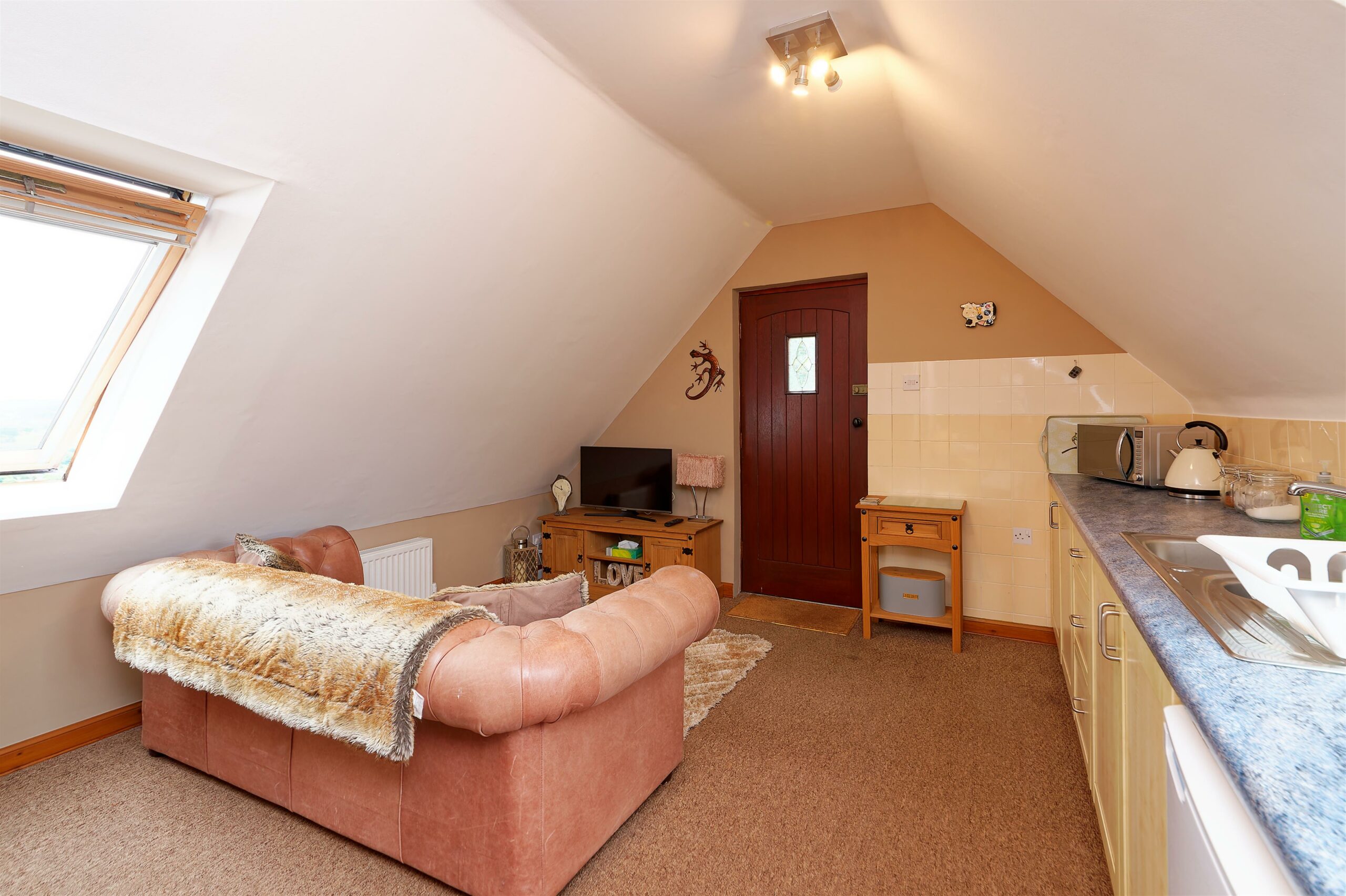 Woodgreen, Linthills, Lochwinnoch Corum Property