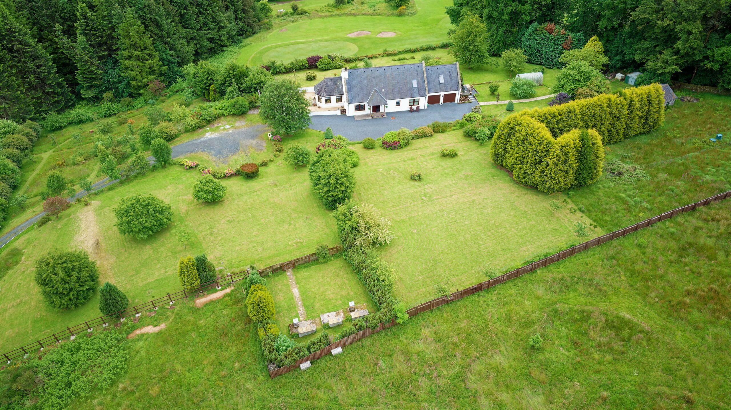 Woodgreen, Linthills, Lochwinnoch Corum Property