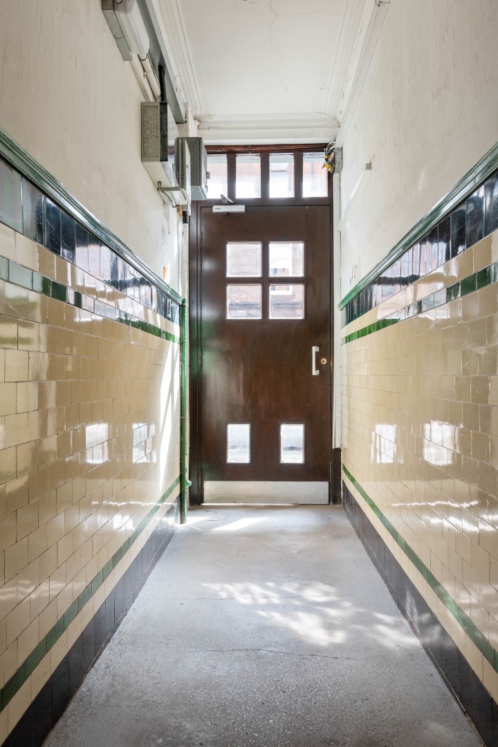 0.1 3 Auchentorlie Street D (Large)