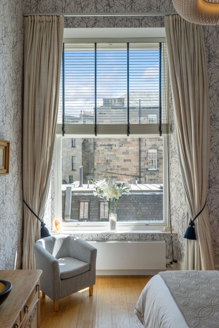 1.1 19 Park Terrace E (Large)