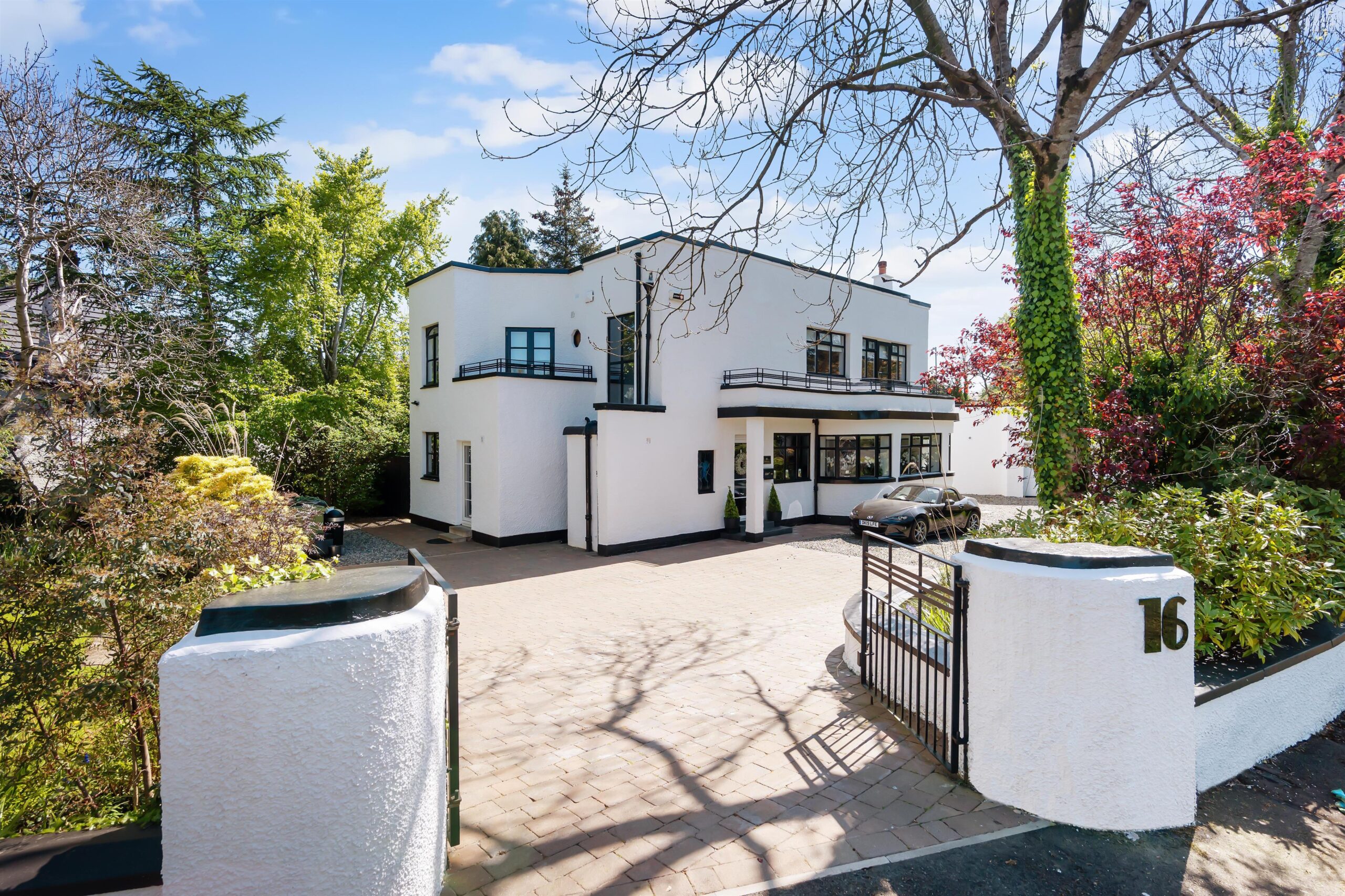 NM4568_16 Kirkview Crescent_Newton Mearns_G77 5DD_Img1(rep)