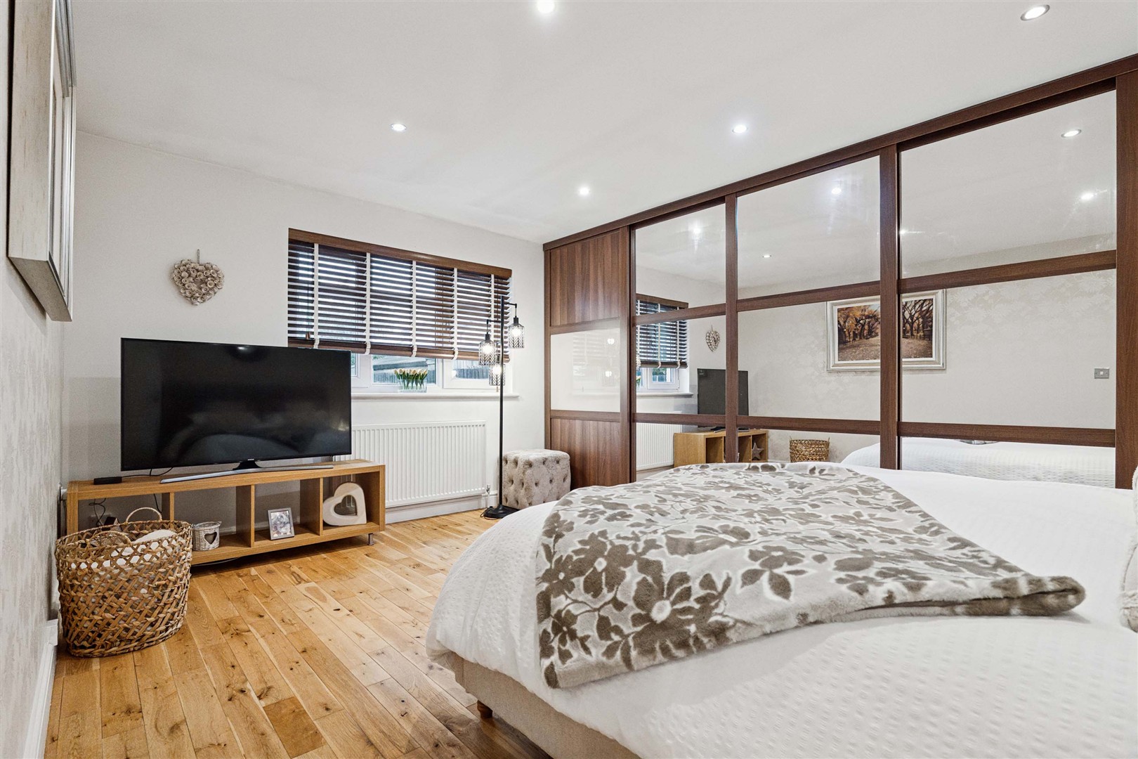 158 Alderman Road 10 (Large)