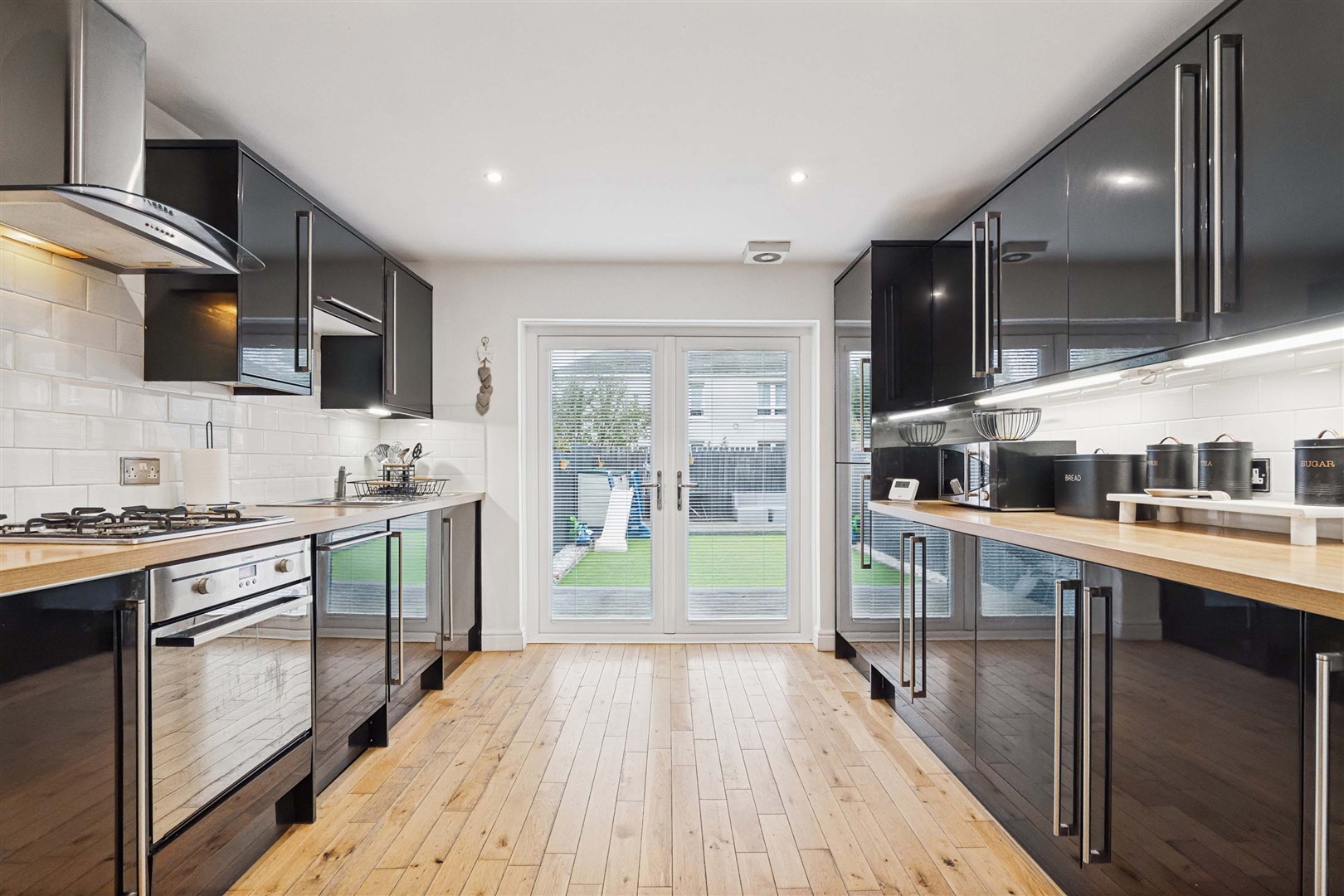158 Alderman Road 8 (Large)