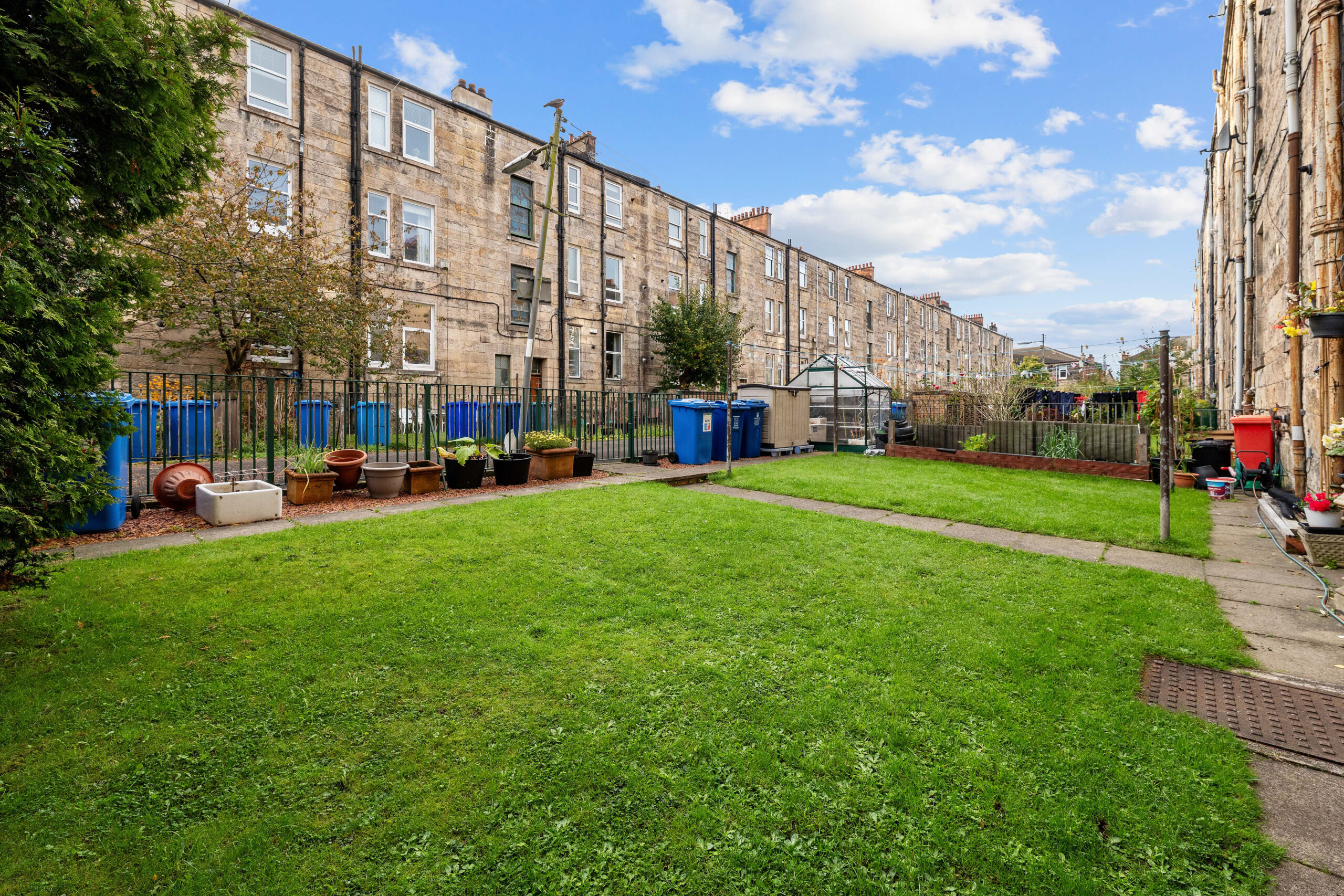 2.2, 43 Durward Avenue (19)