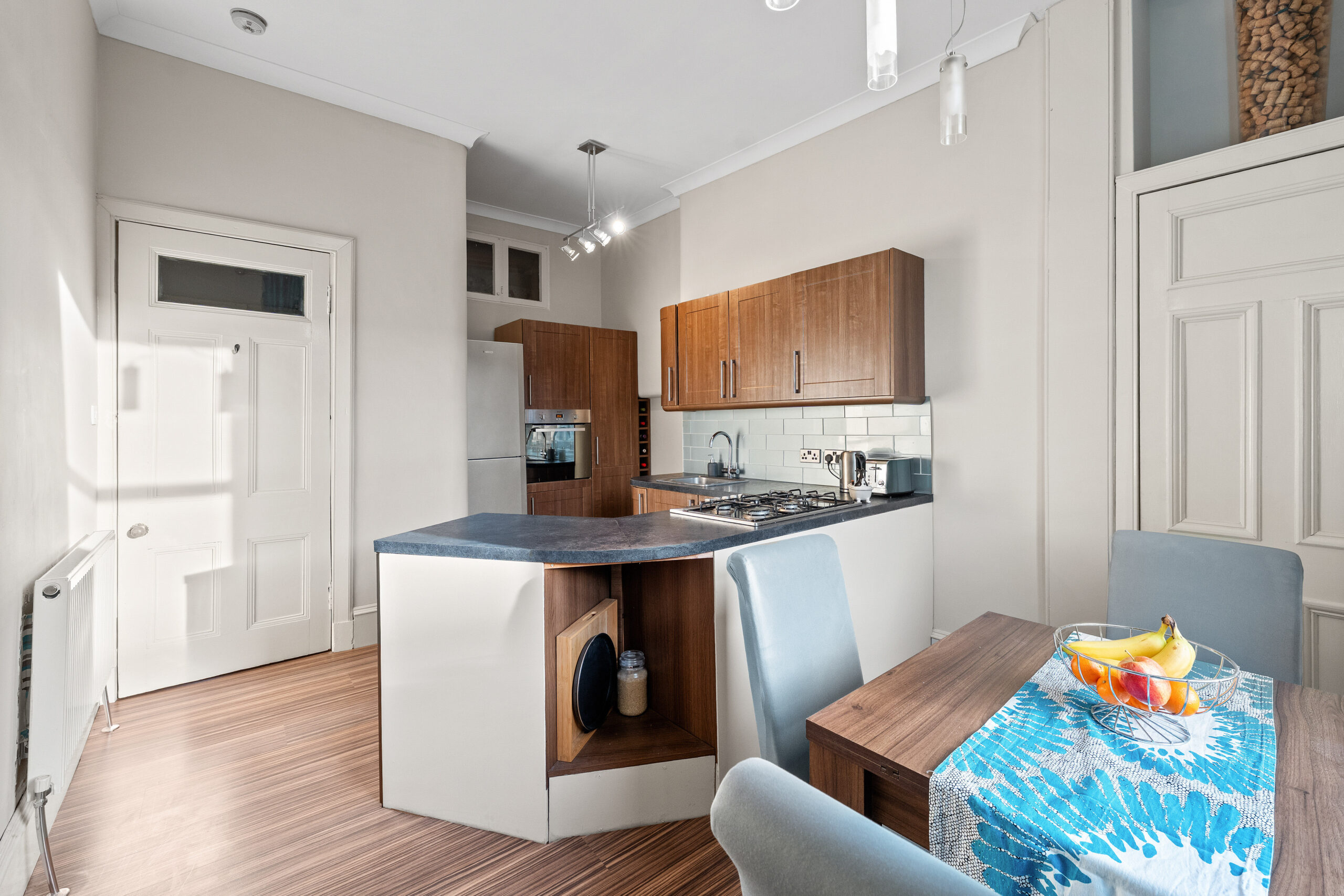 2.2, 43 Durward Avenue (2)